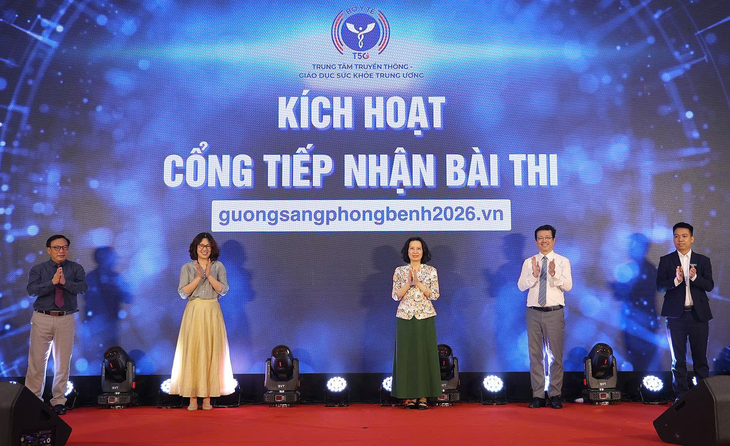 Thứ trưởng Nguyễn Thị Liên Hương xúc động phát động Cuộc thi tôn vinh những người thầm lặng giữ 'lá chắn' sức khỏe cộng đồng- Ảnh 6.
