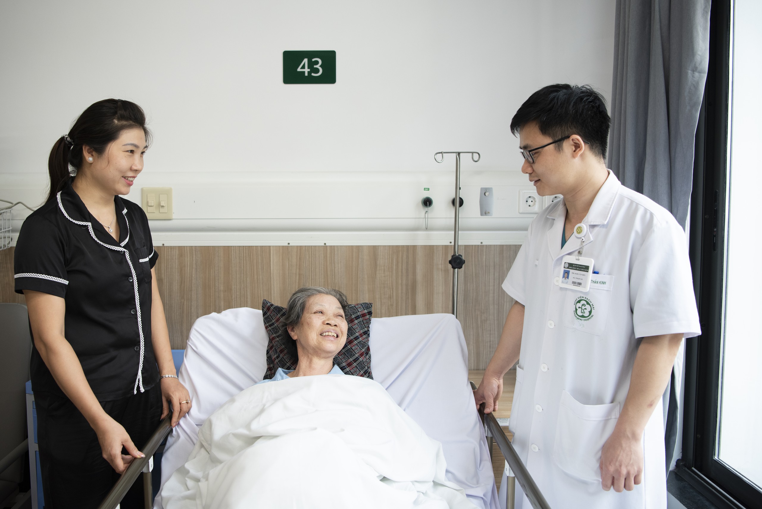 Phẫu thuật nội soi u não tại BV Bạch Mai cơ sở Ninh Bình: Giá trị của kỹ thuật cao được làm chủ bởi những bàn tay tài hoa- Ảnh 4.