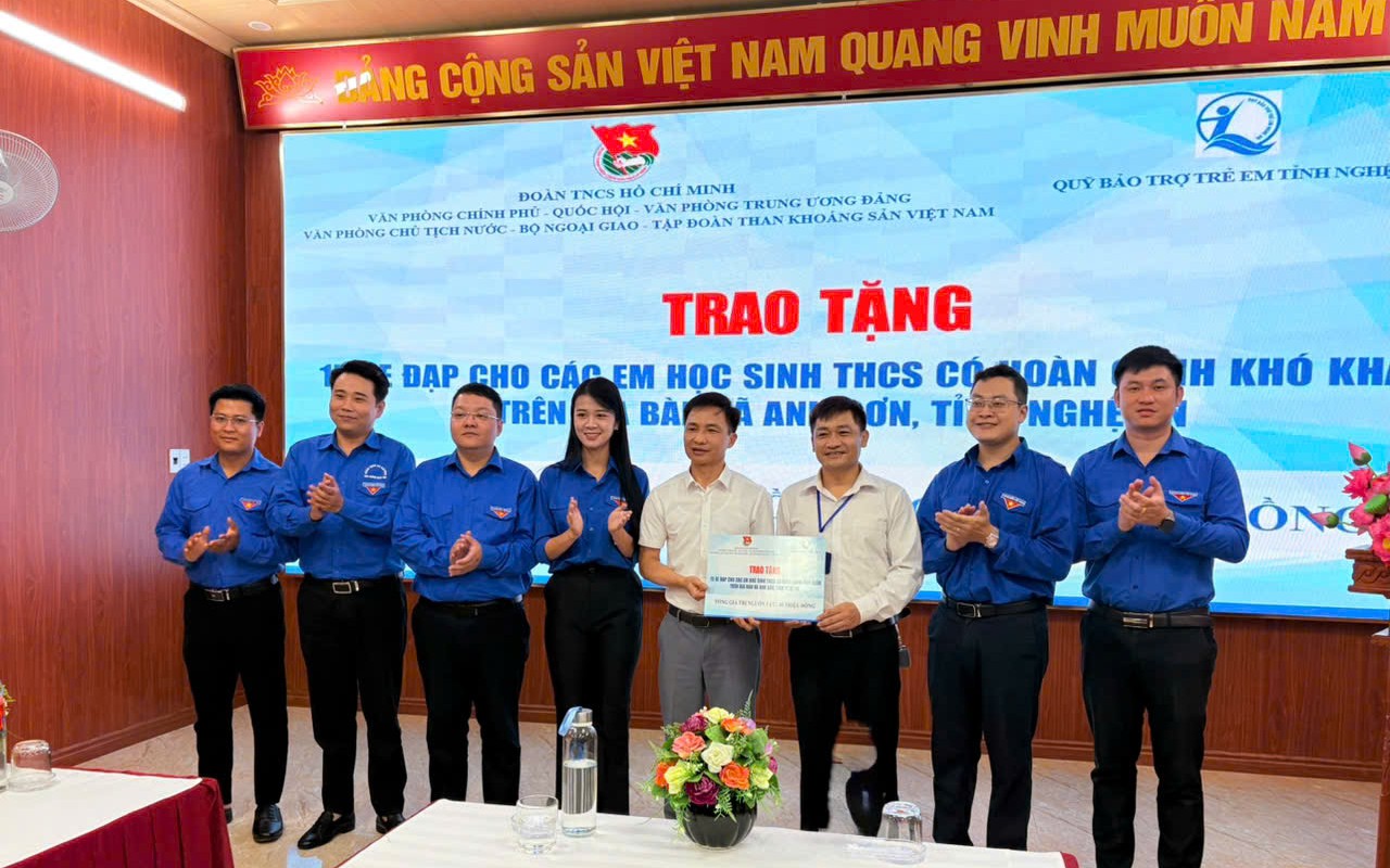 Chính Phủ Đưa Ra Chỉ Đạo Mới Để Hỗ Trợ Học Sinh Khó Khăn Trên Toàn Quốc