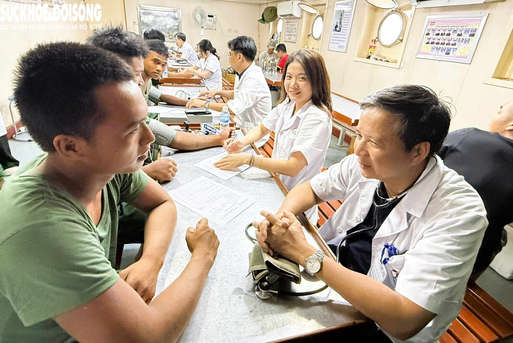 Công tác Y tế Trường Sa 2026: Chuyến hành trình đầy ý nghĩa nơi đầu sóng - Ảnh 12.