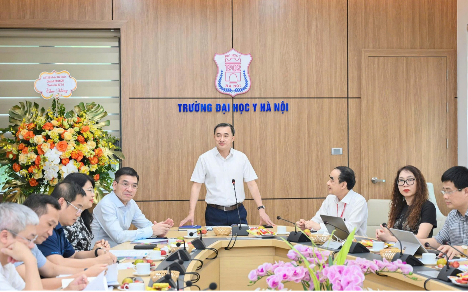 Thứ trưởng Trần Văn Thuấn: Khung chương trình thực hành phải dựa trên năng lực, đủ kiến thức, bảo đảm an toàn người bệnh- Ảnh 11.