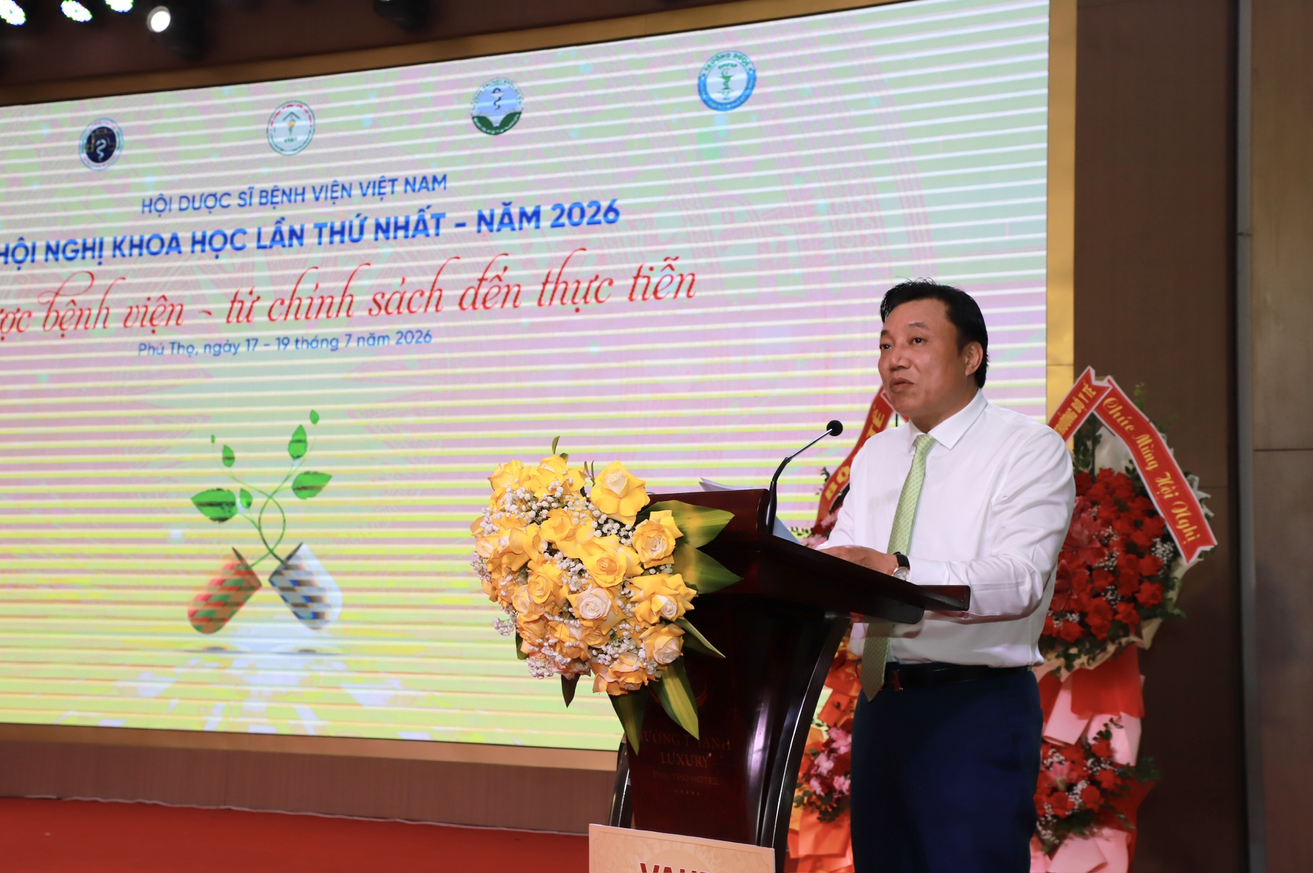 Thứ trưởng Trần Văn Thuấn: Dược bệnh viện phải thành một trụ cột của chất lượng điều trị và an toàn người bệnh- Ảnh 2.
