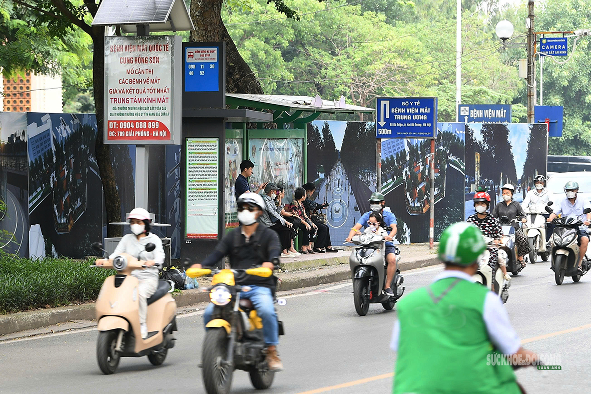 Quây rào vườn hoa trước Công viên Thống Nhất, xây quảng trường mới- Ảnh 6.