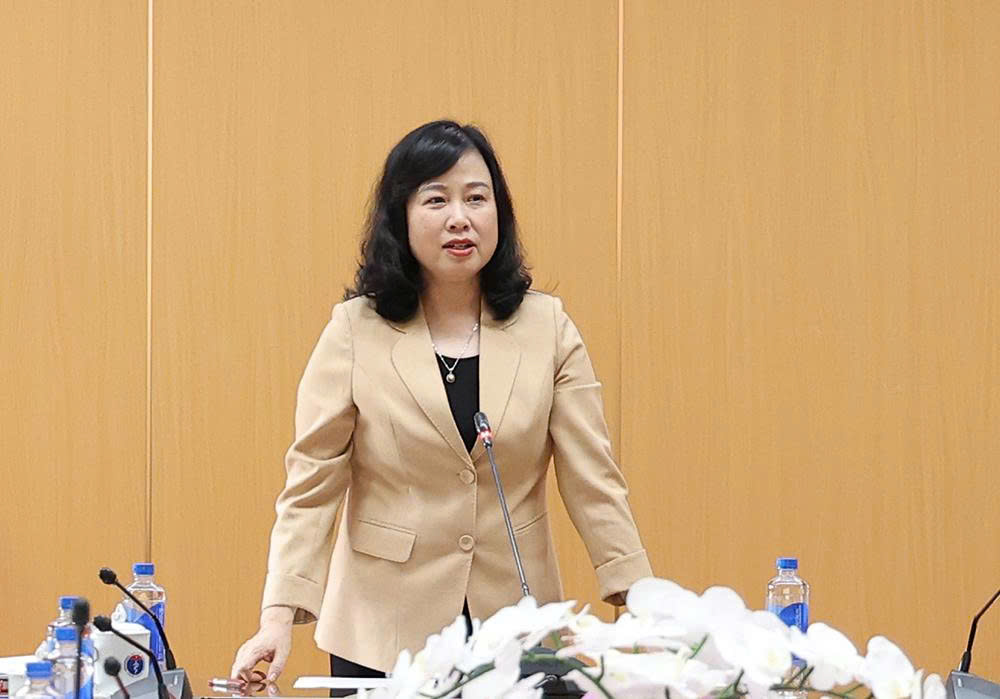 Bộ trưởng Đào Hồng Lan trao quyết định tiếp nhận, bổ nhiệm Phó Cục trưởng Cục Phòng bệnh- Ảnh 2.