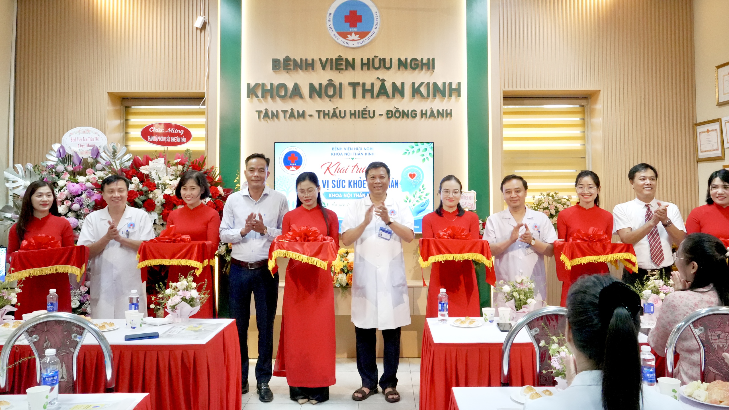 Rối loạn tâm thần ngày càng phổ biến, điều trị bằng thuốc và sự đồng hành - Ảnh 4.
