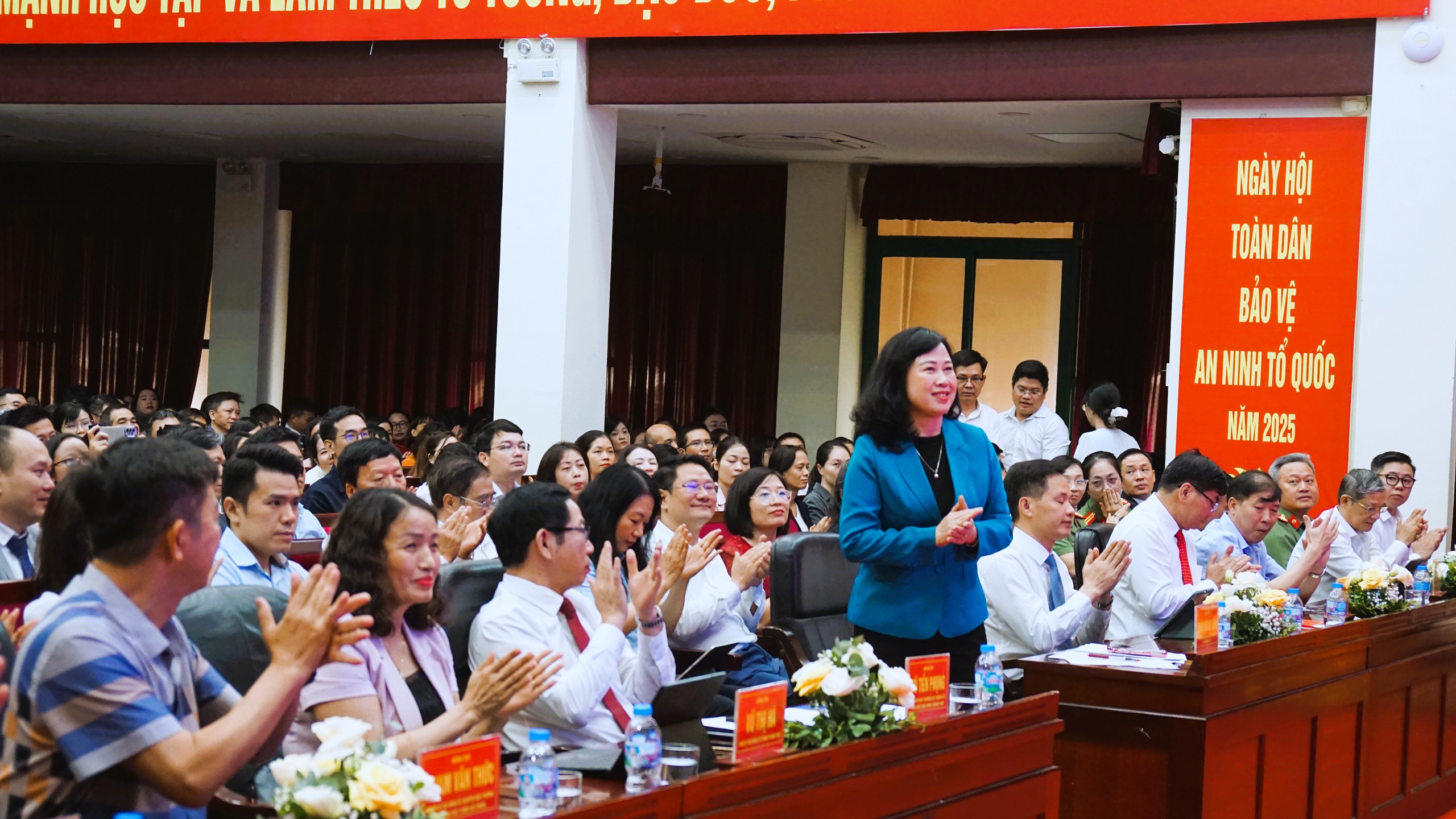Gallery - PGS . TS . BS Nguyễn Văn Khải tiếp tục giữ chức Hiệu trưởng trường Đại học Y Dược Hải Phòng - image 4