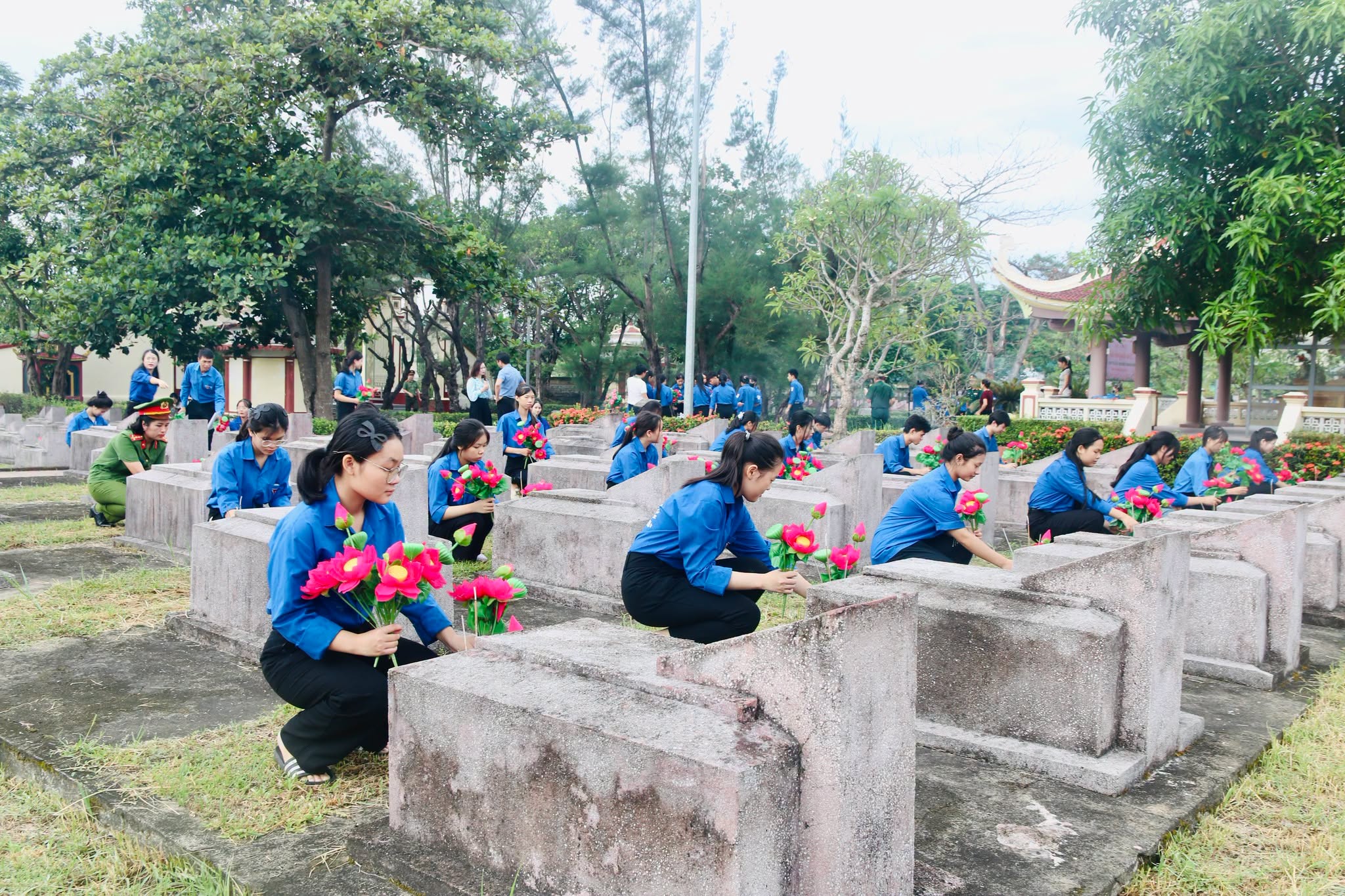 Gallery - Tháng 7 tri ân của tuổi trẻ Hà Tĩnh - image 7