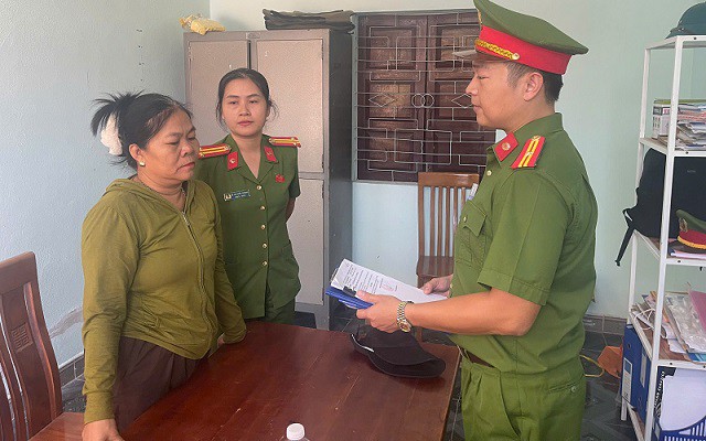 Chiêu trò núp bóng 'giải hạn tâm linh', lừa đảo chiếm đoạt tài sản - Ảnh 2.