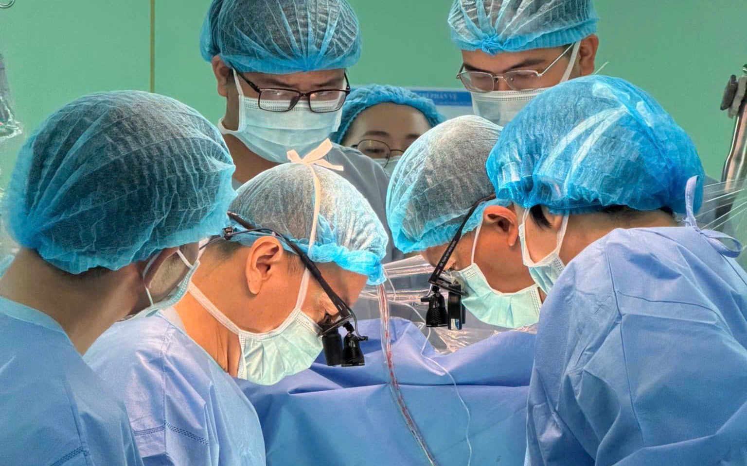 PGS.TS.BS Nguyễn Hoàng Bắc - người thầy đứng sau những đôi tay trẻ - Ảnh 5.