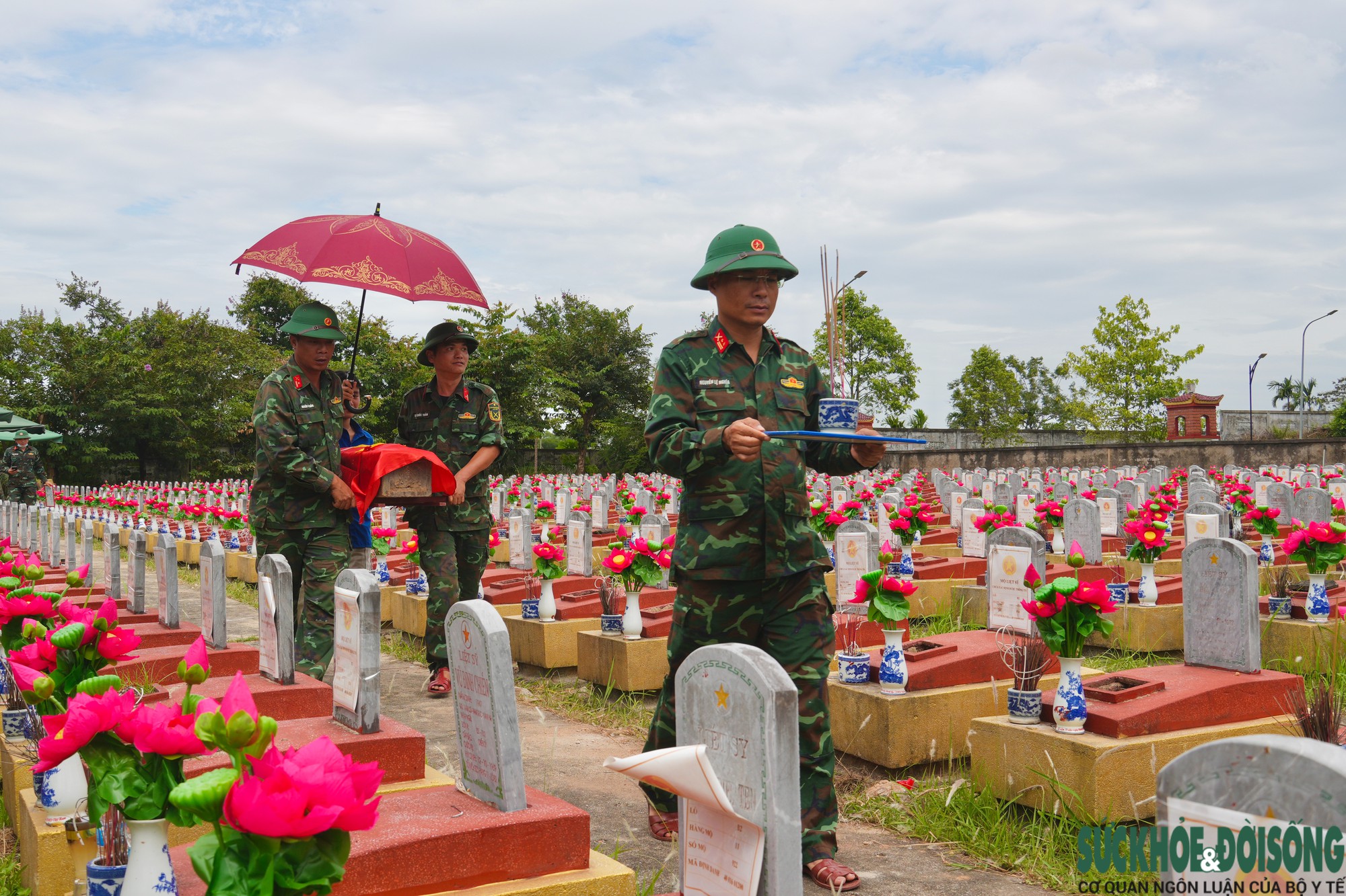 Hành trình 500 ngày đêm tìm lại tên cho liệt sĩ: Kỳ 2 - Mở từng phần mộ tìm lại tên bằng AND- Ảnh 5.