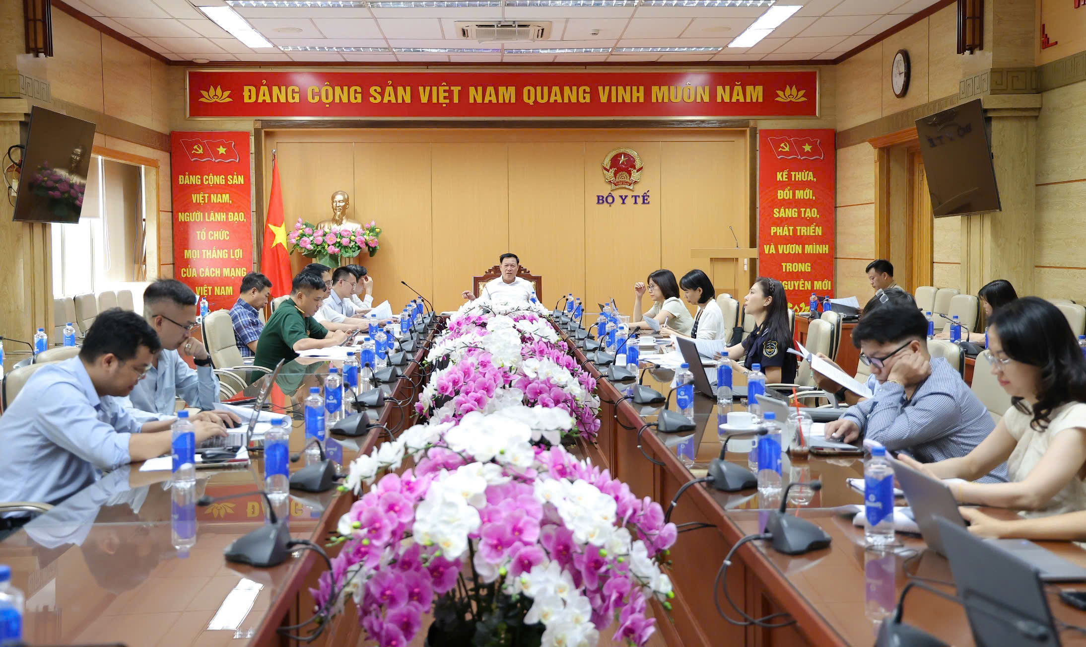 Thứ trưởng Đỗ Xuân Tuyên: Hoàn thiện chặt chẽ Đề án thống nhất đầu mối quản lý an toàn thực phẩm - Ảnh 4.