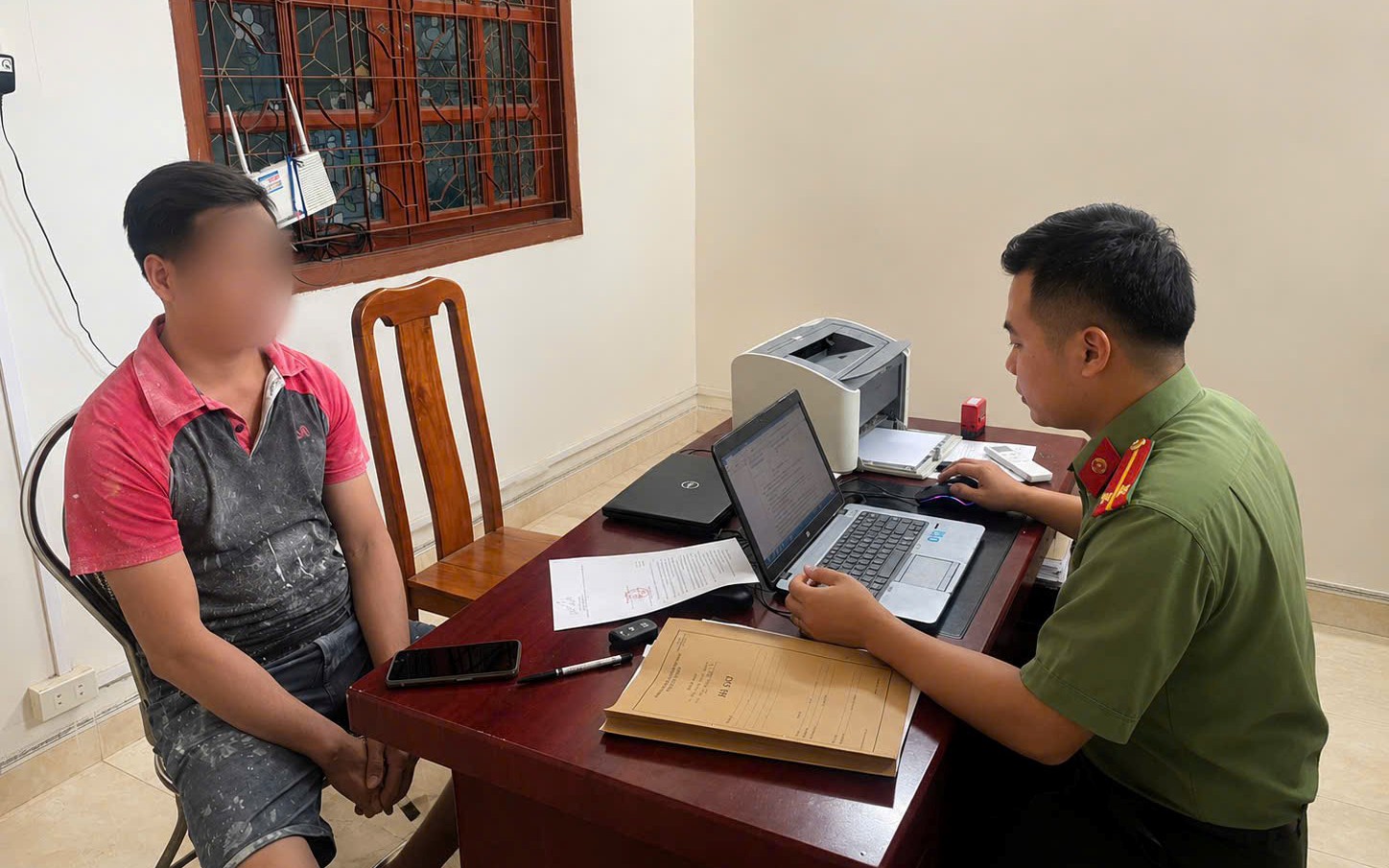 Xử phạt 12,5 triệu đồng người phụ nữ bình luận sai sự thật, xúc phạm lãnh đạo TP Hải Phòng- Ảnh 2.