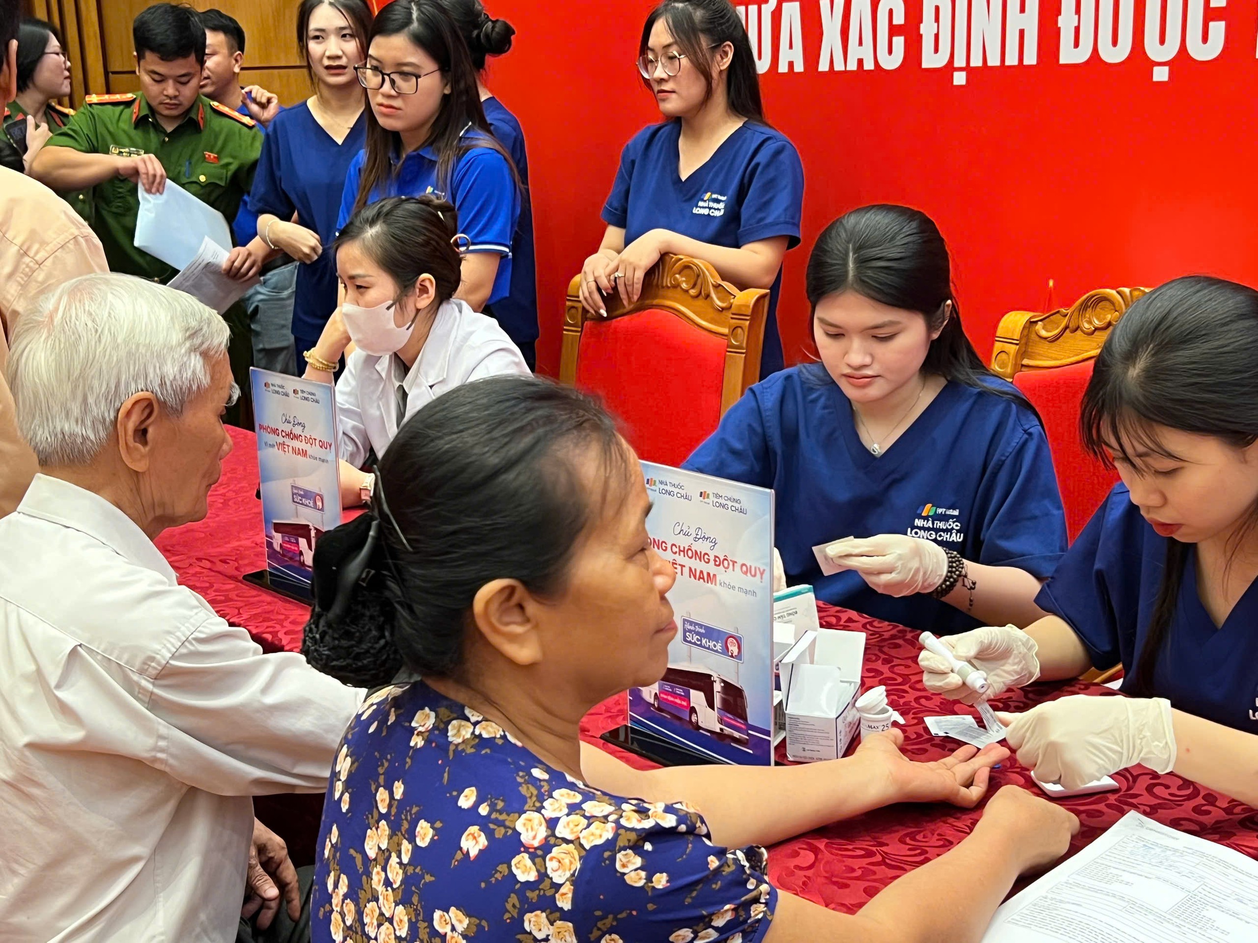 Gallery - Hơn nửa thế kỷ chờ đợi, hy vọng được thắp lên từ những mẫu ADN - image 4