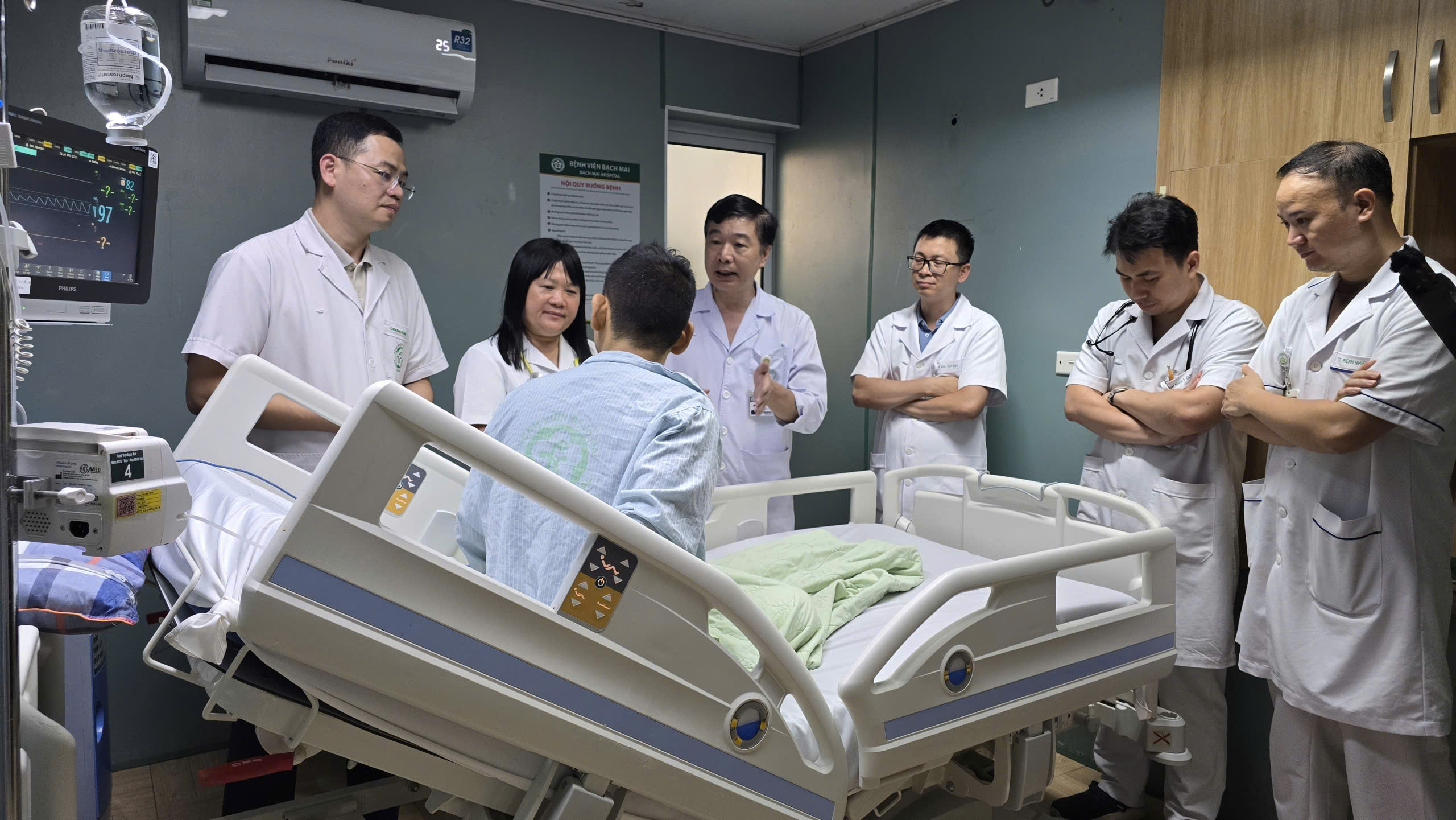 Chạy đua giành sự sống cho 2 bệnh nhân sốt rét ác tính: Khi người thầy thuốc không được phép bỏ cuộc...- Ảnh 6.