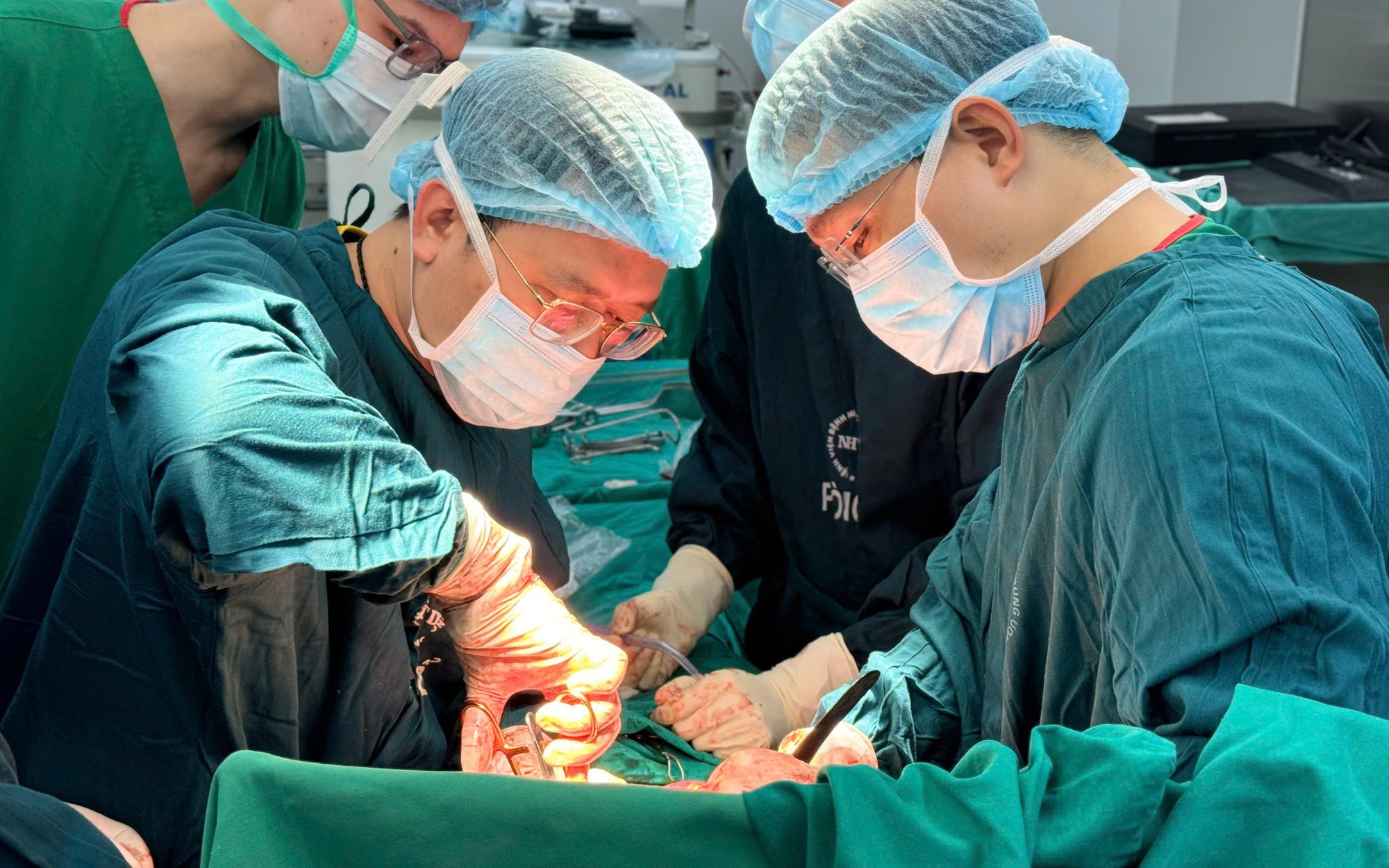 Giải Cứu Nhanh Chóng Các Nạn Nhân Trong Vụ Tai Nạn Xe Khách Tại Quảng Trị