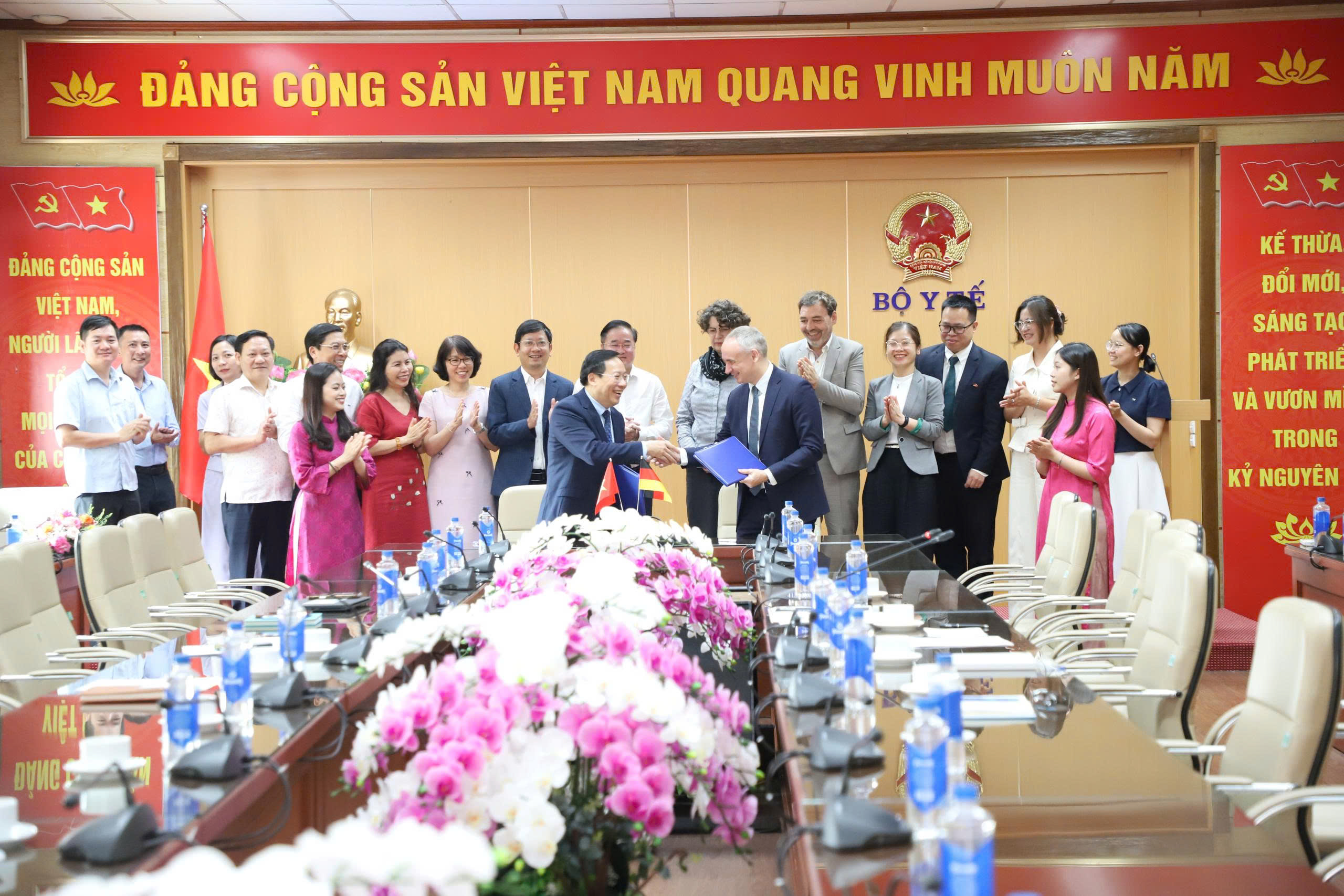 Bộ Y tế ký kết Dự án 15 triệu Euro thúc đẩy phòng chống dịch bệnh hiệu quả hơn - Ảnh 5.