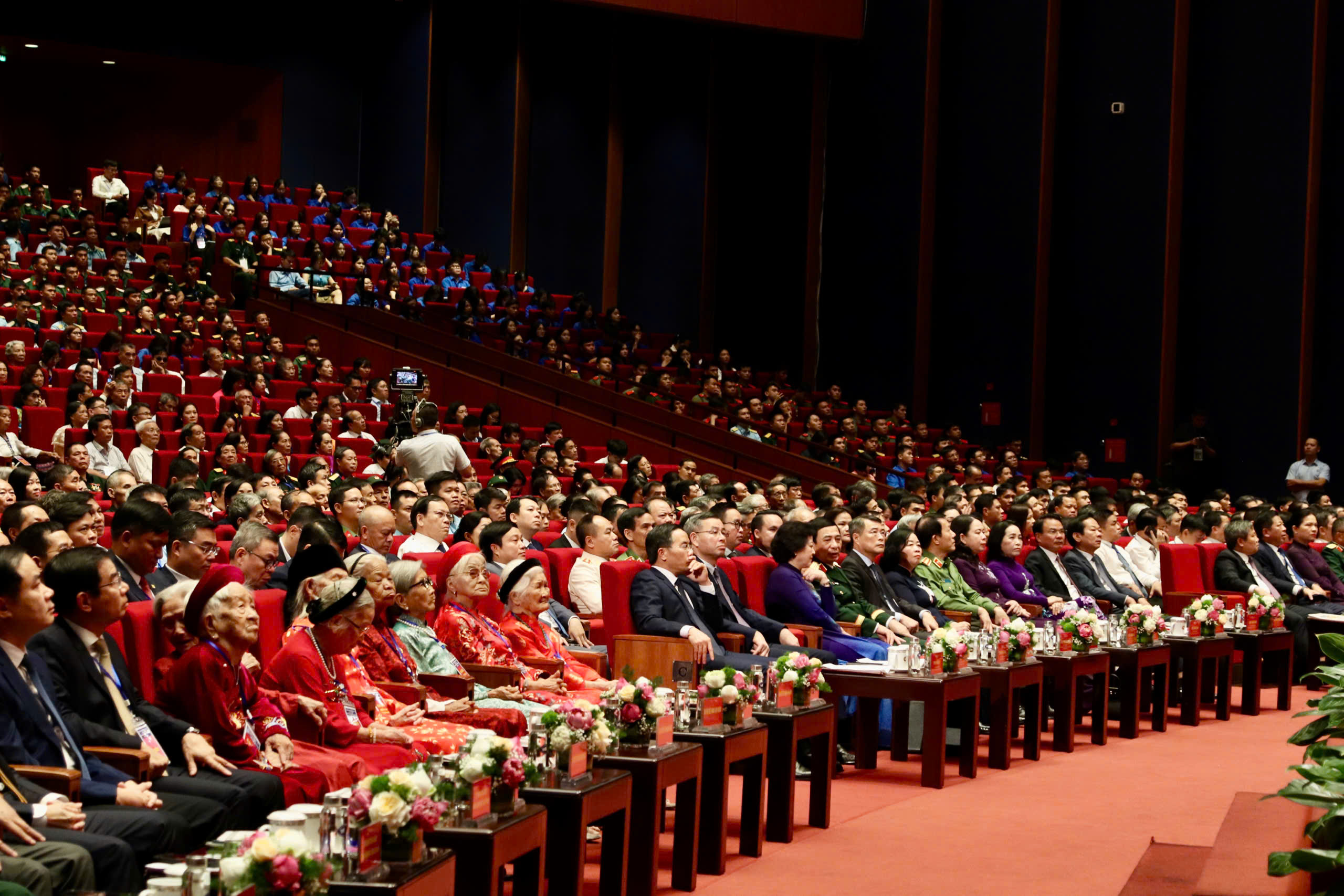 Gallery - Thủ tướng dự Hội nghị tri ân người có công với cách mạng toàn quốc năm 2026 - image 2