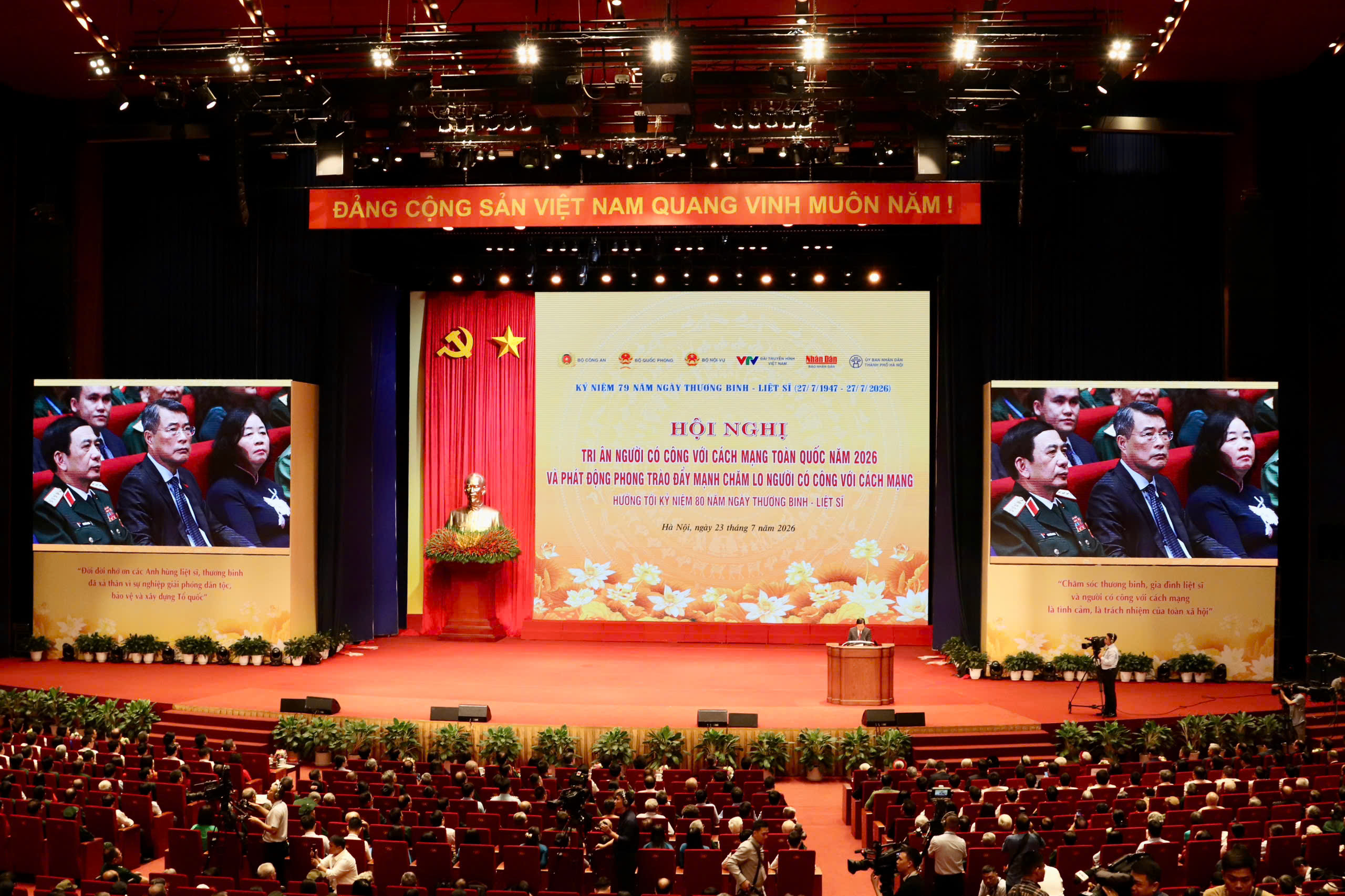 Gallery - Tinh thần bất diệt của các Anh hùng liệt sĩ, thương binh sẽ sống mãi cùng non sông Việt Nam - image 4