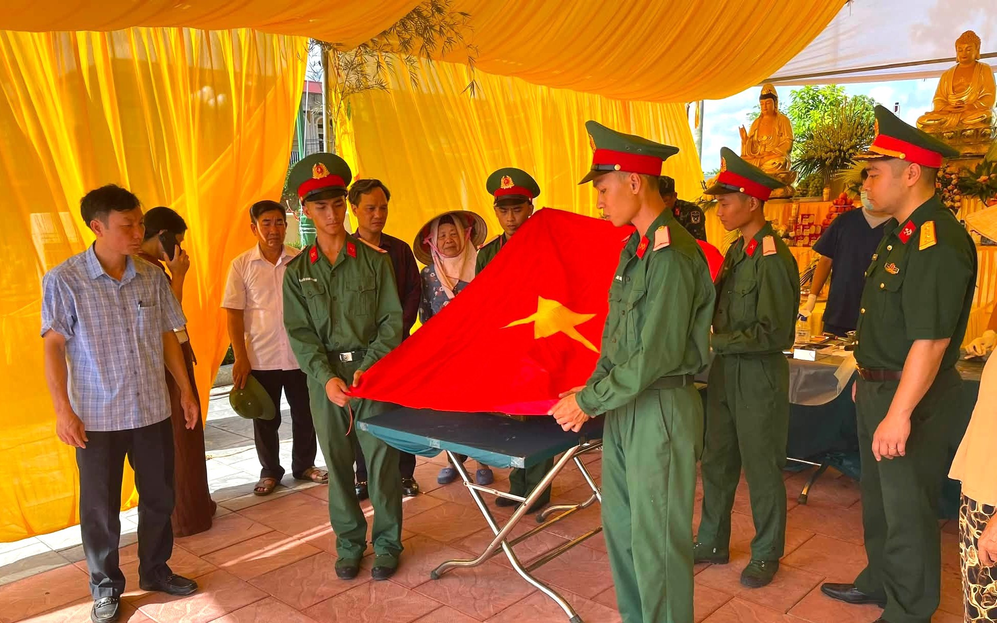 Chiến dịch 500 ngày đêm ở Hải Phòng: Chuyện về lực lượng khai quật ở nghĩa trang tìm tên cho liệt sĩ- Ảnh 12.