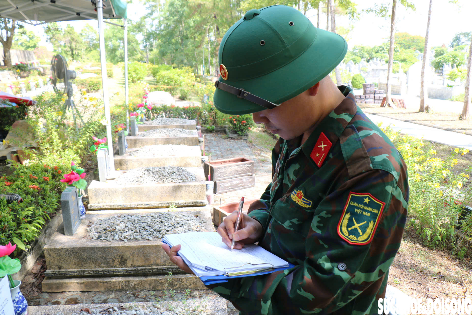 'Chiến dịch 500 ngày đêm' ở Huế: Hành trình xác định danh tính từ những phần mộ chưa biết tên - Ảnh 2.
