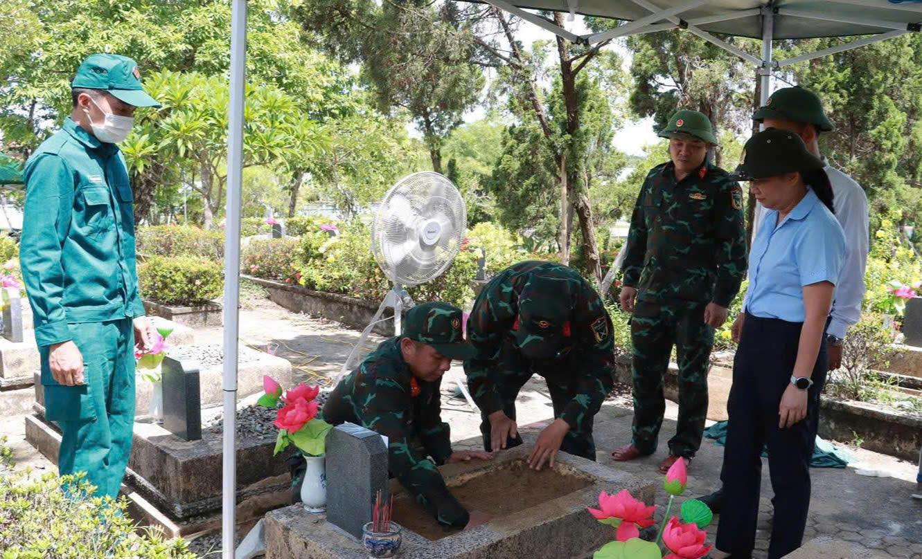 'Chiến dịch 500 ngày đêm' ở Huế: Hành trình xác định danh tính từ những phần mộ chưa biết tên - Ảnh 12.
