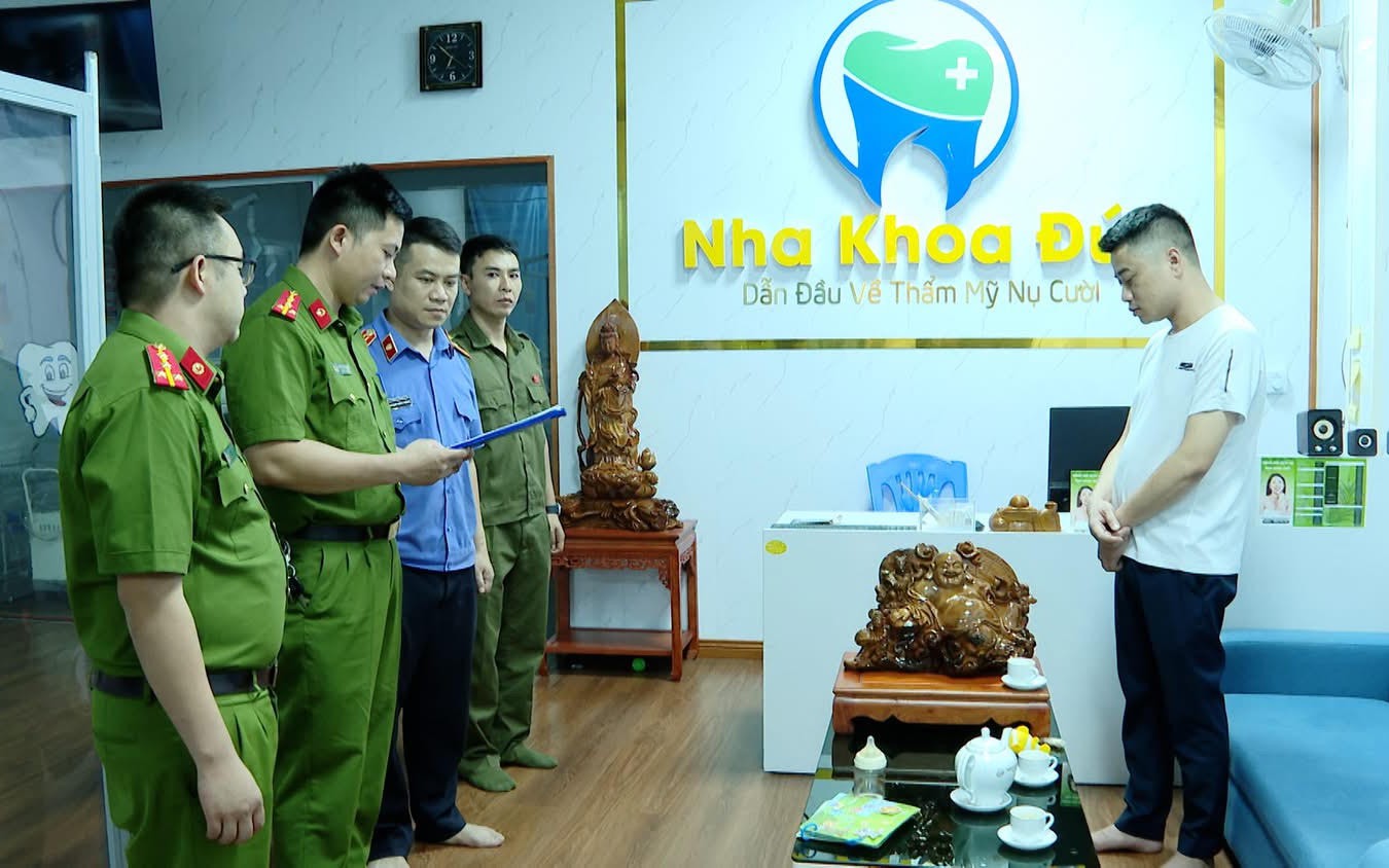 Chiêu Trò Lừa Đảo: Giả Bác Sĩ Để Lôi Kéo Khách Hàng Đi Khám Và Chăm Sóc Vùng Kín