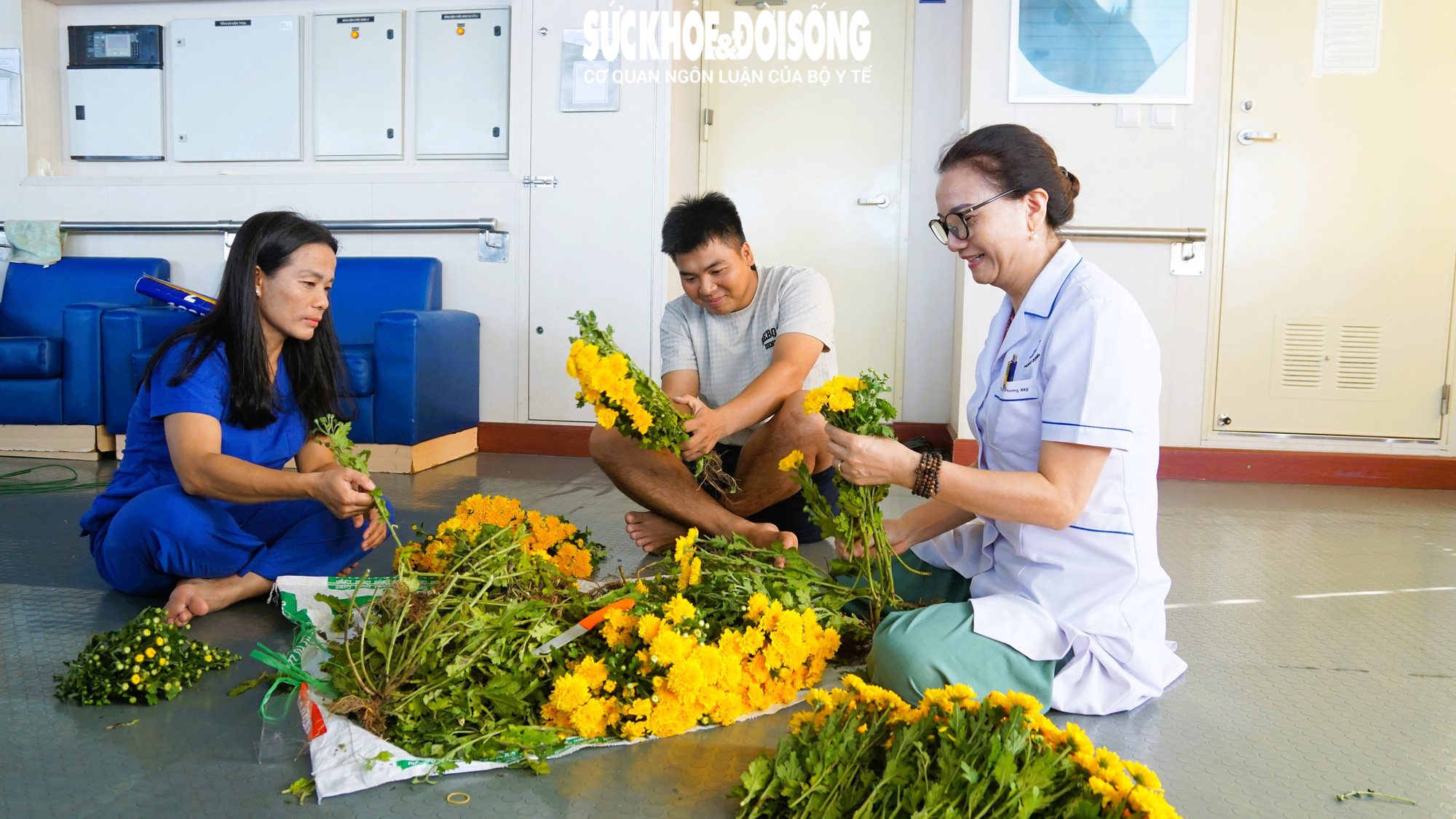 Lễ tri ân liệt sĩ 64 anh hùng Gạc Ma giữa trùng khơi Không thể quên - Ảnh 4.
