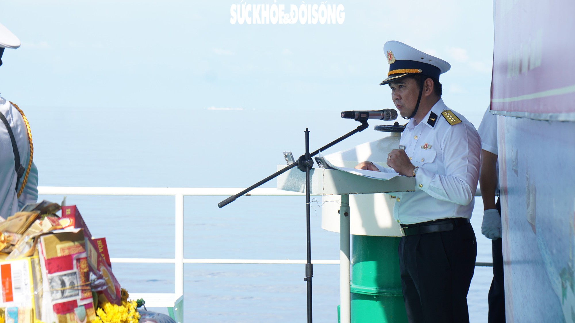 Lễ tri ân liệt sĩ 64 anh hùng Gạc Ma giữa trùng khơi Không thể quên - Ảnh 7.