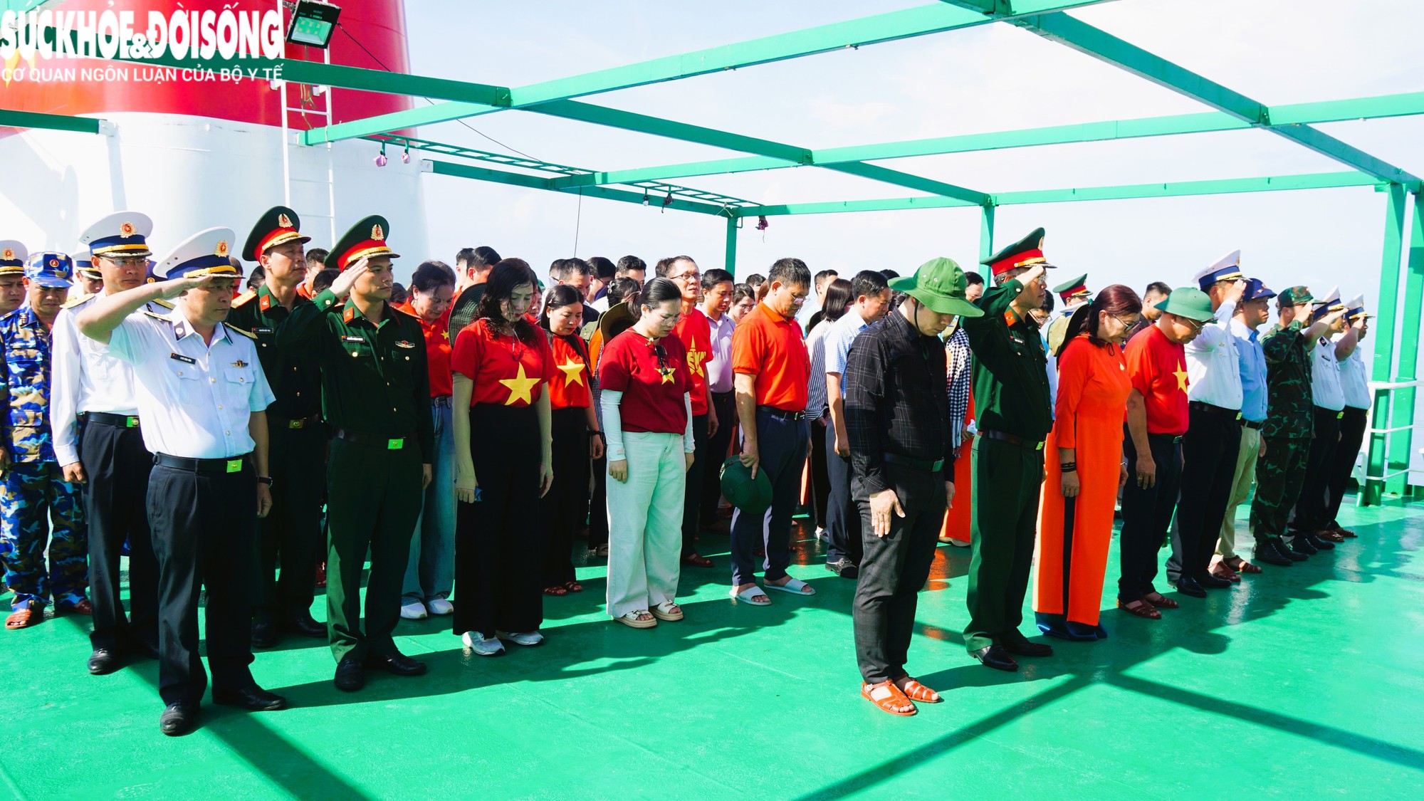 Lễ tri ân liệt sĩ 64 anh hùng Gạc Ma giữa trùng khơi Không thể quên - Ảnh 5.
