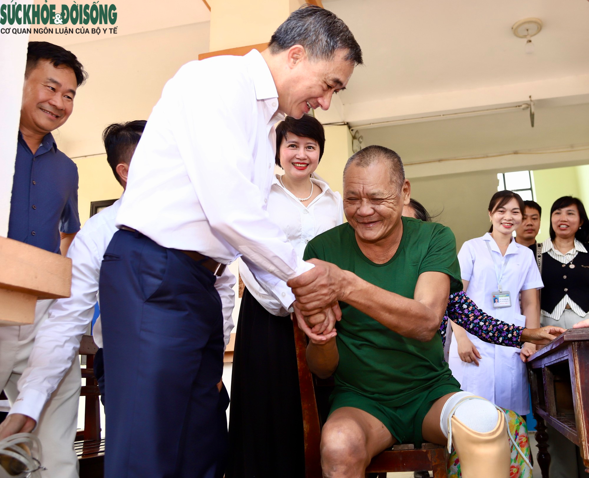Nụ cười người thương binh trong ngày nhận chiếc chân giả mới - Ảnh 11.