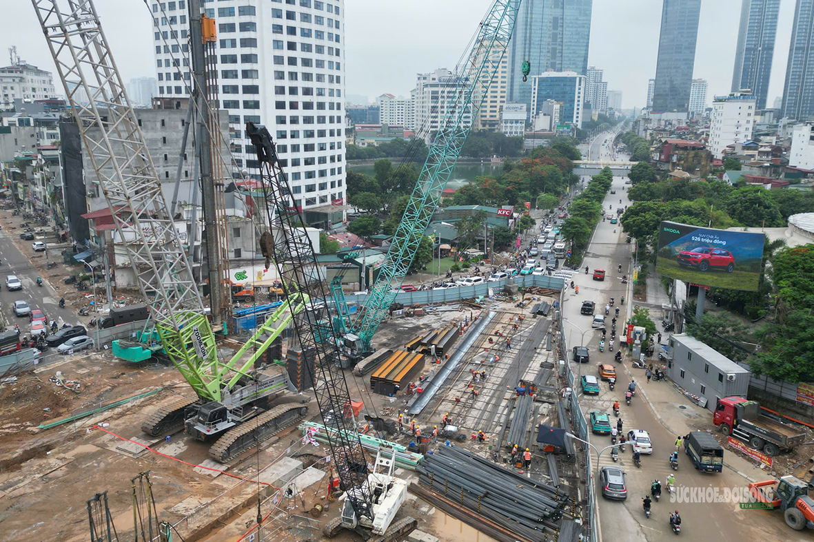 Ga ngầm Vành đai 1 chính thức thi công kết cấu ngầm tại nút giao Nguyễn Chí Thanh - Ảnh 4.