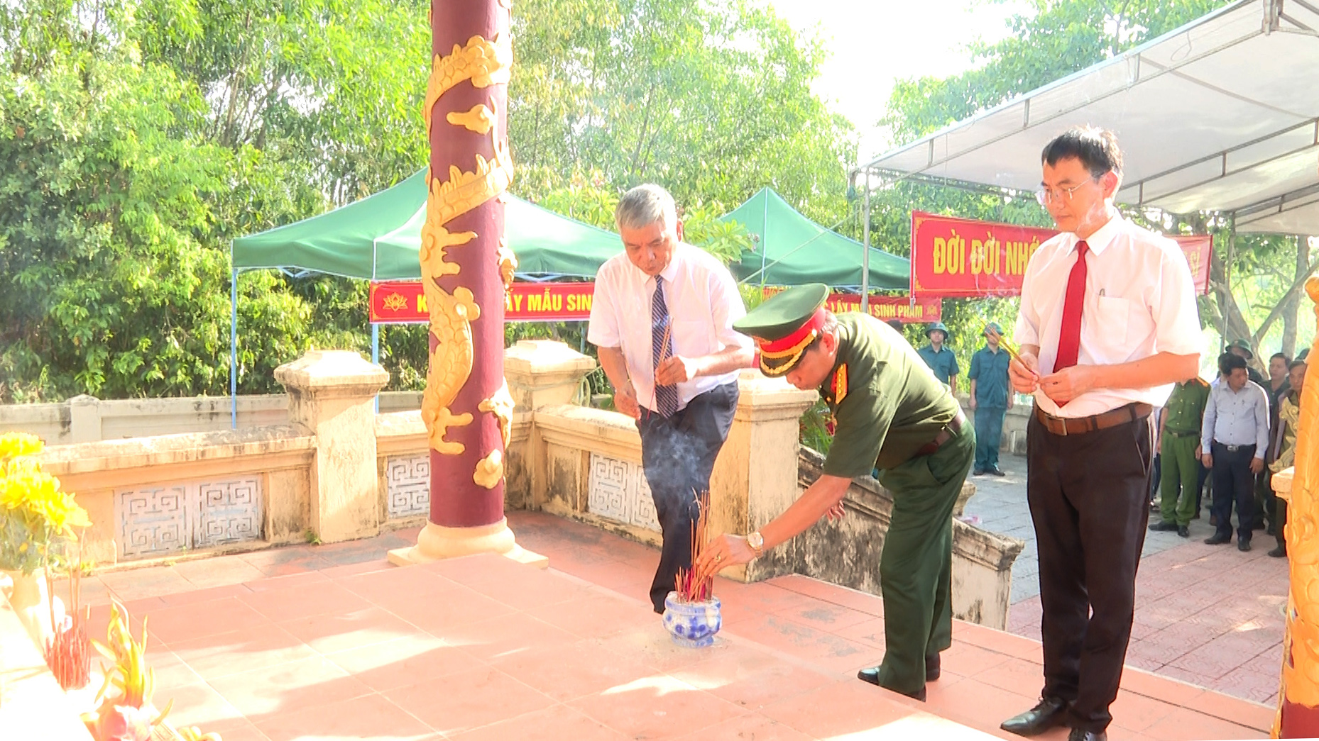'Chiến dịch 500 ngày đêm' ở Huế: Truy điệu, an táng một hài cốt liệt sĩ, hoàn thành lấy mẫu tại 29 nghĩa trang - Ảnh 4.