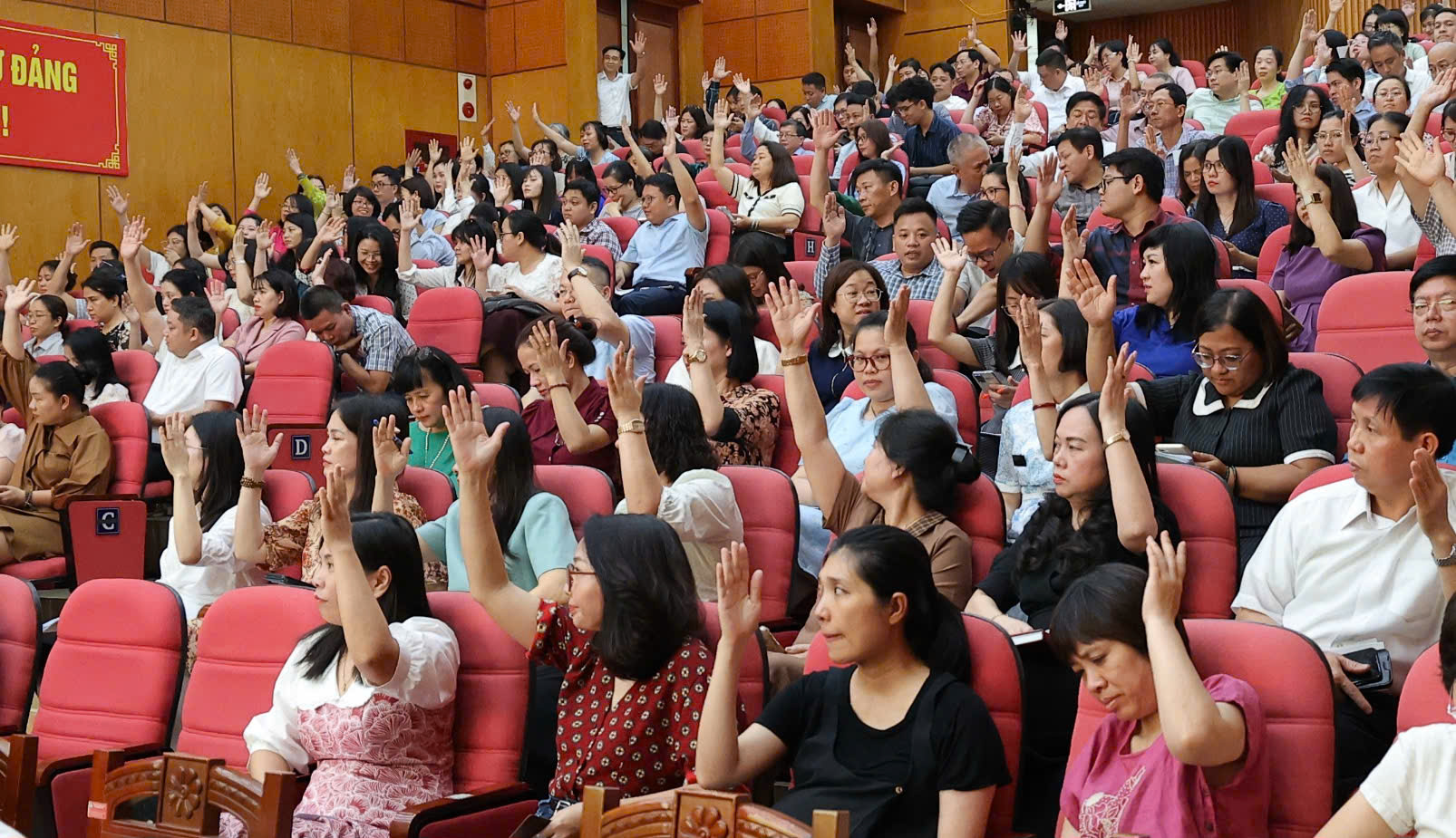 Bộ Y tế lấy ý kiến đối với cá nhân đề nghị xét tặng danh hiệu 'Thầy thuốc Nhân dân' lần thứ 15- Ảnh 7.