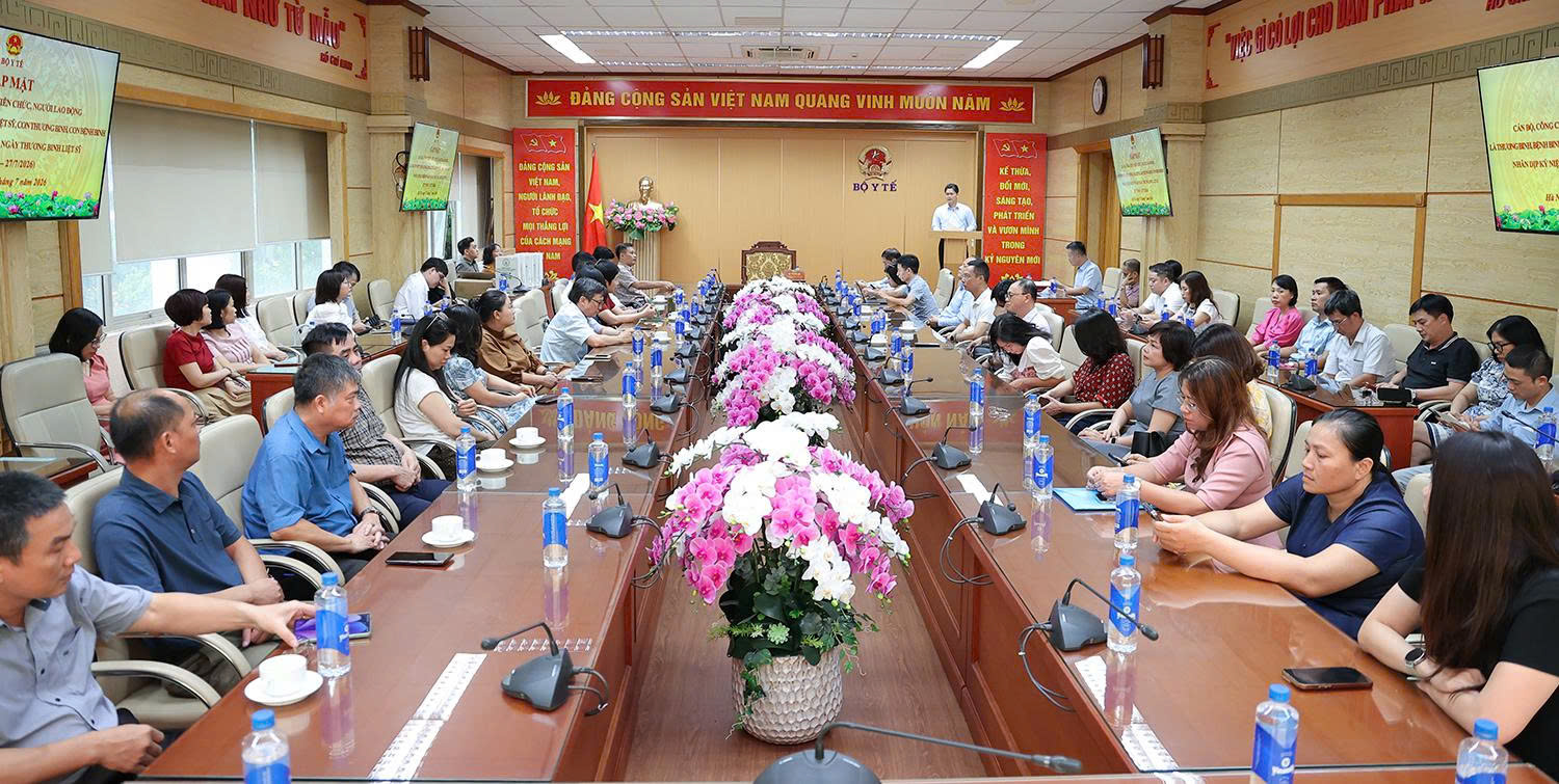 Kỷ niệm 79 năm ngày thương binh - liệt sĩ: Bộ Y tế tri ân Những người có công - Ảnh 2.