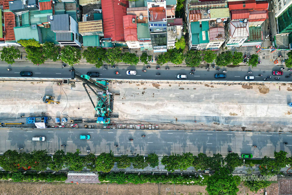 Gần 500m đường Văn Cao được rào chắn thi công ga S1 metro số 5- Ảnh 5.