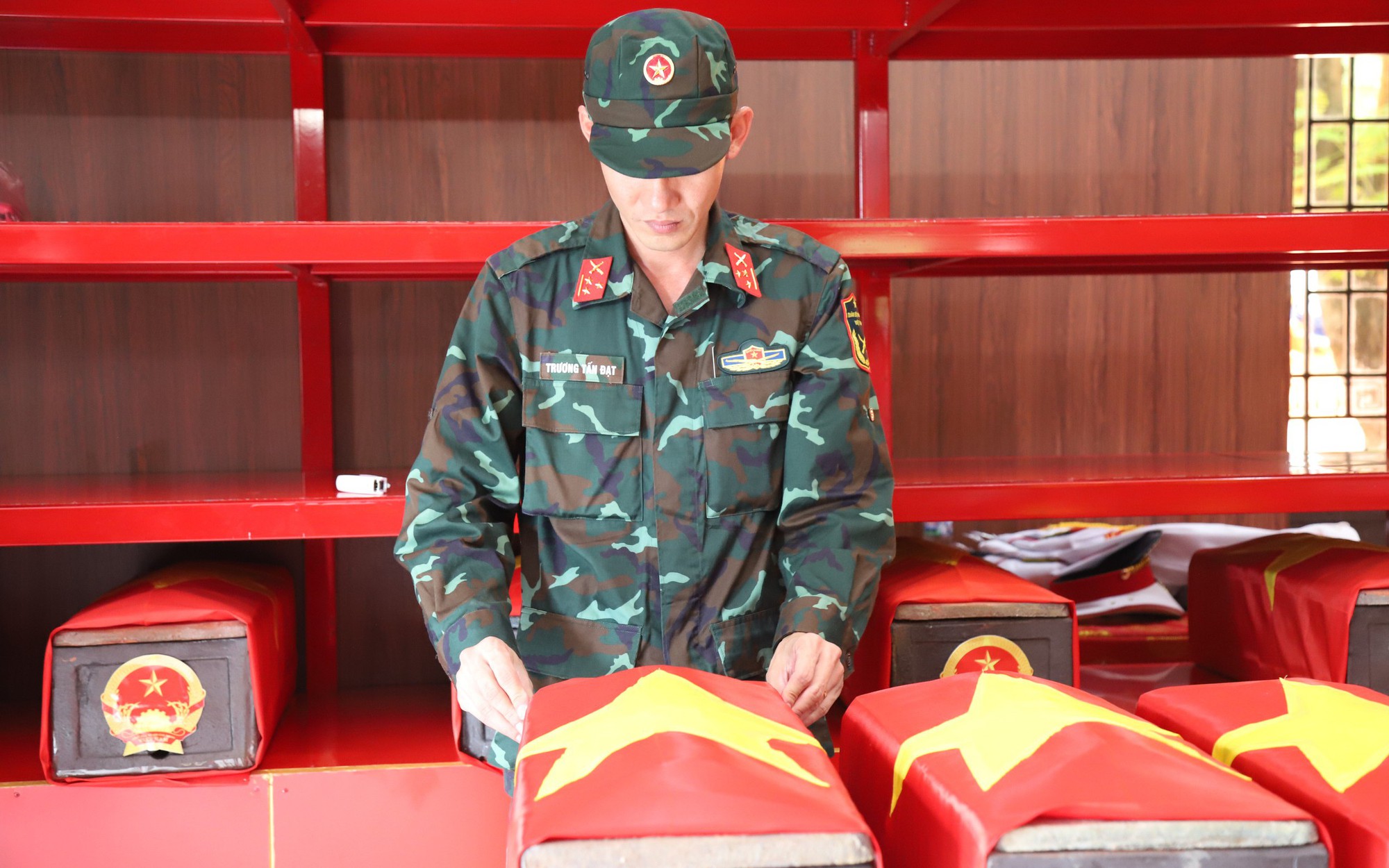 Khám Phá Di Sản: Tìm Kiếm Hài Cốt Liệt Sĩ Tại Công Viên Lê Thị Riêng