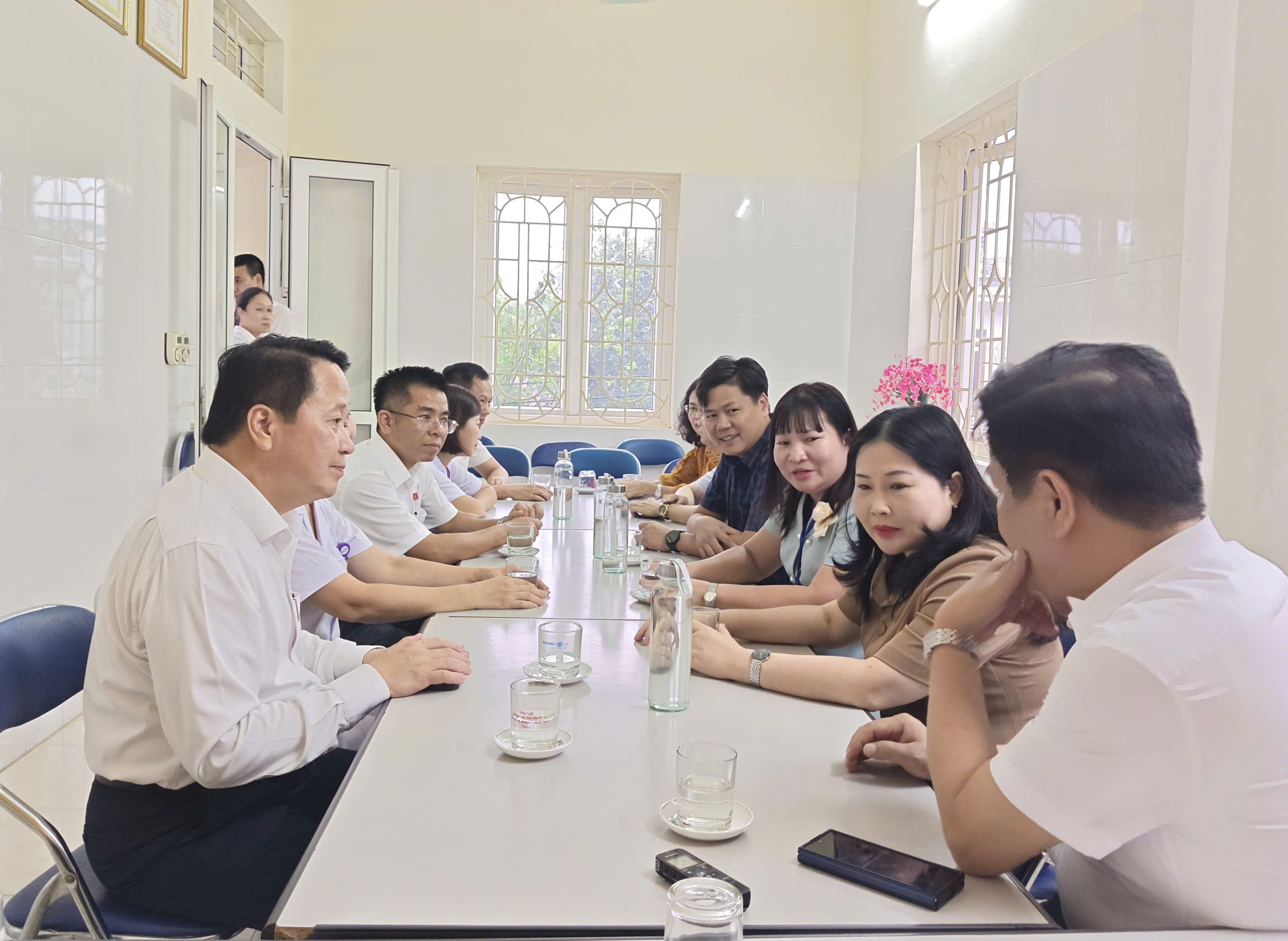 Gallery - Khảo sát thực tế tại Lào Cai, kiến nghị tháo gỡ 'điểm nghẽn' nhân lực cho y tế cơ sở - image 4