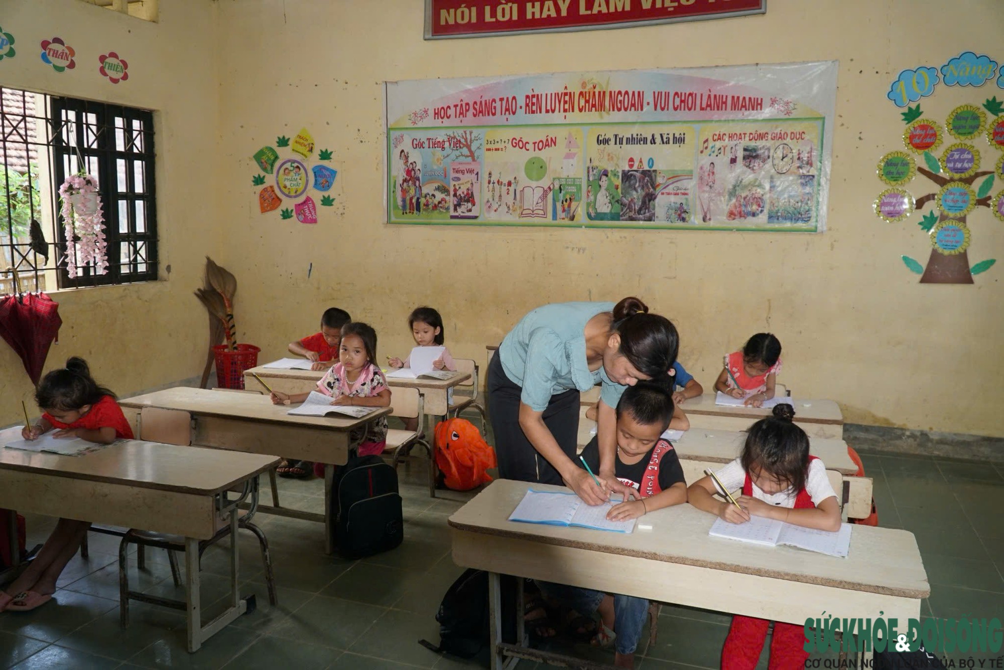 Phương án sắp xếp trường học ở Nghệ An: Không sáp nhập một cách cơ học- Ảnh 5.