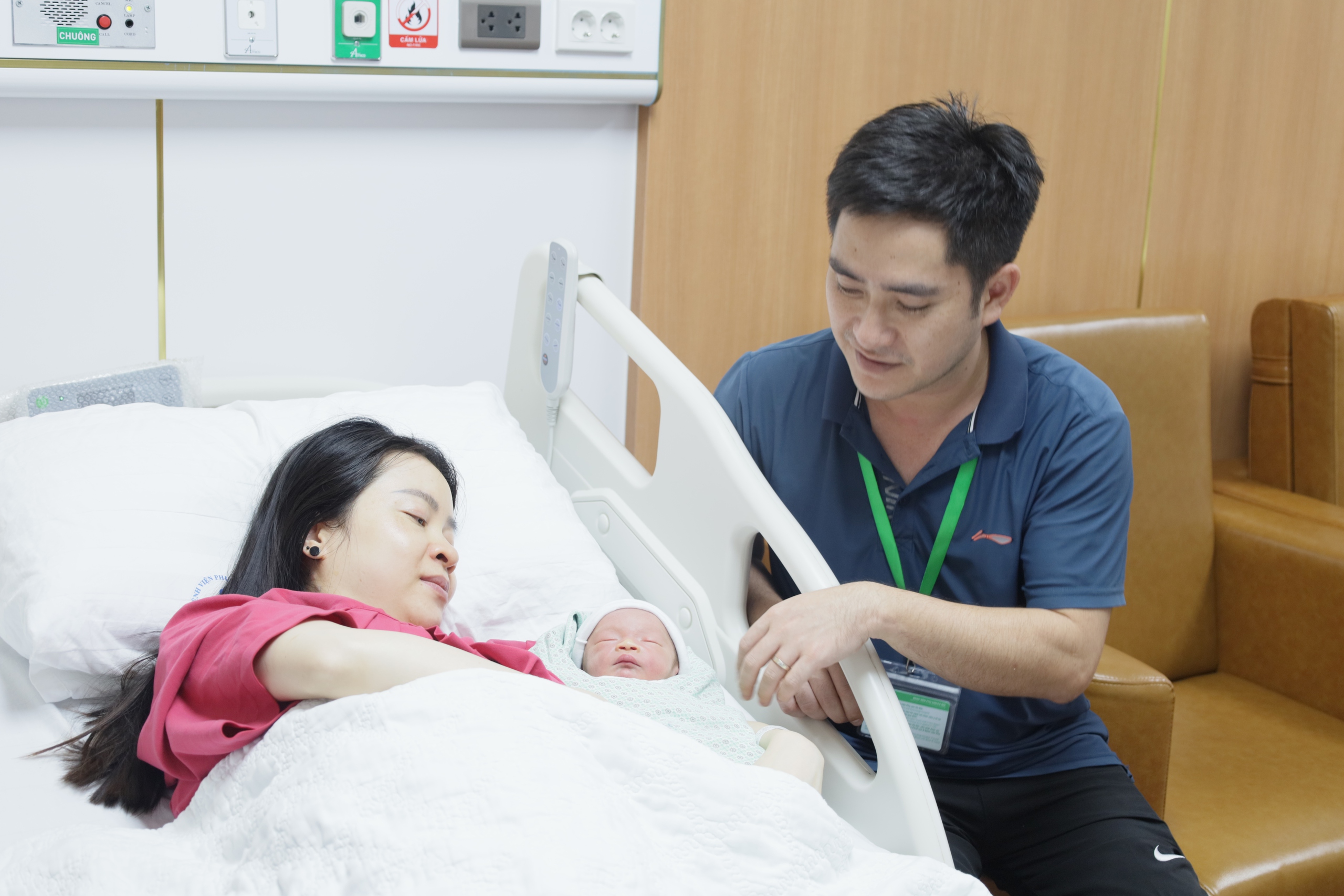 Người bác sĩ mò mẫm mở ra hy vọng cho những ca bệnh chưa có tiền lệ - Ảnh 2.
