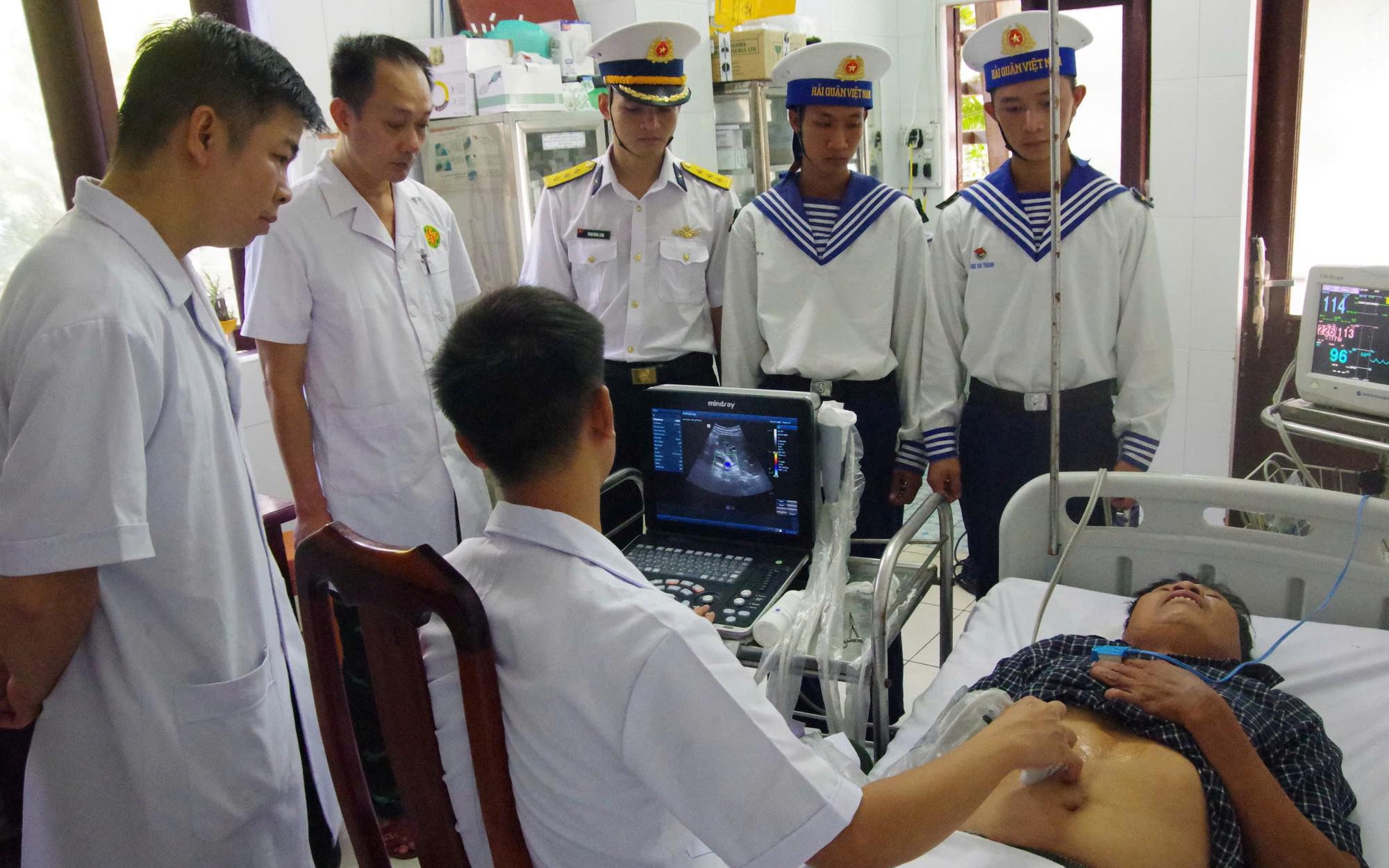 Giải Cứu Kịp Thời: 33 Ngư Dân Quảng Ngãi An Toàn Trở Về