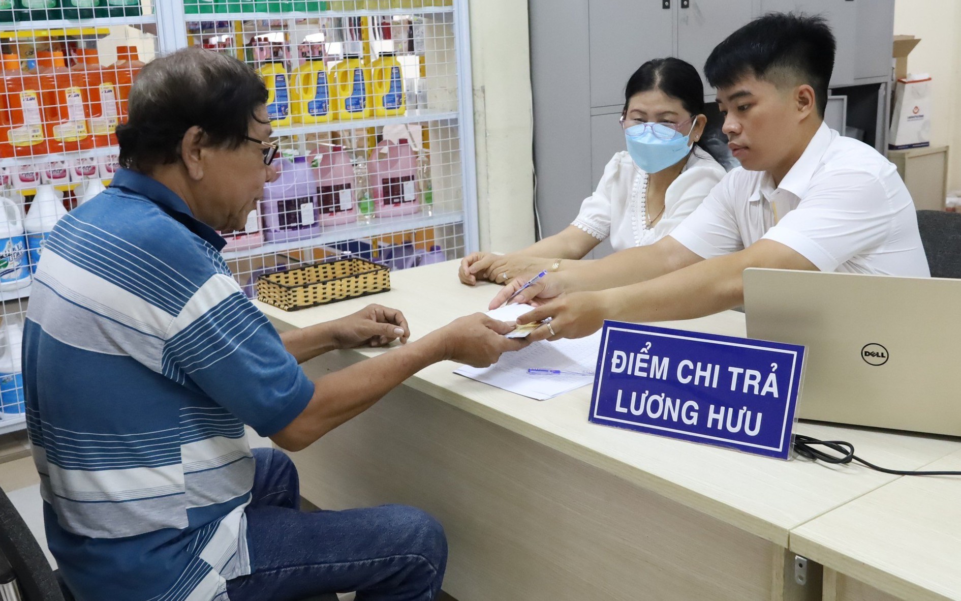 Sử dụng SIM không chính chủ từ 1/7 sẽ bị phạt bao nhiêu tiền? - Ảnh 2.