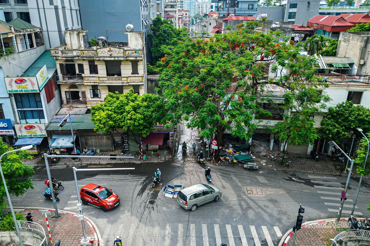 Mở rộng ngõ 381 Nguyễn Khang, xóa điểm nghẽn lâu năm - Ảnh 6.