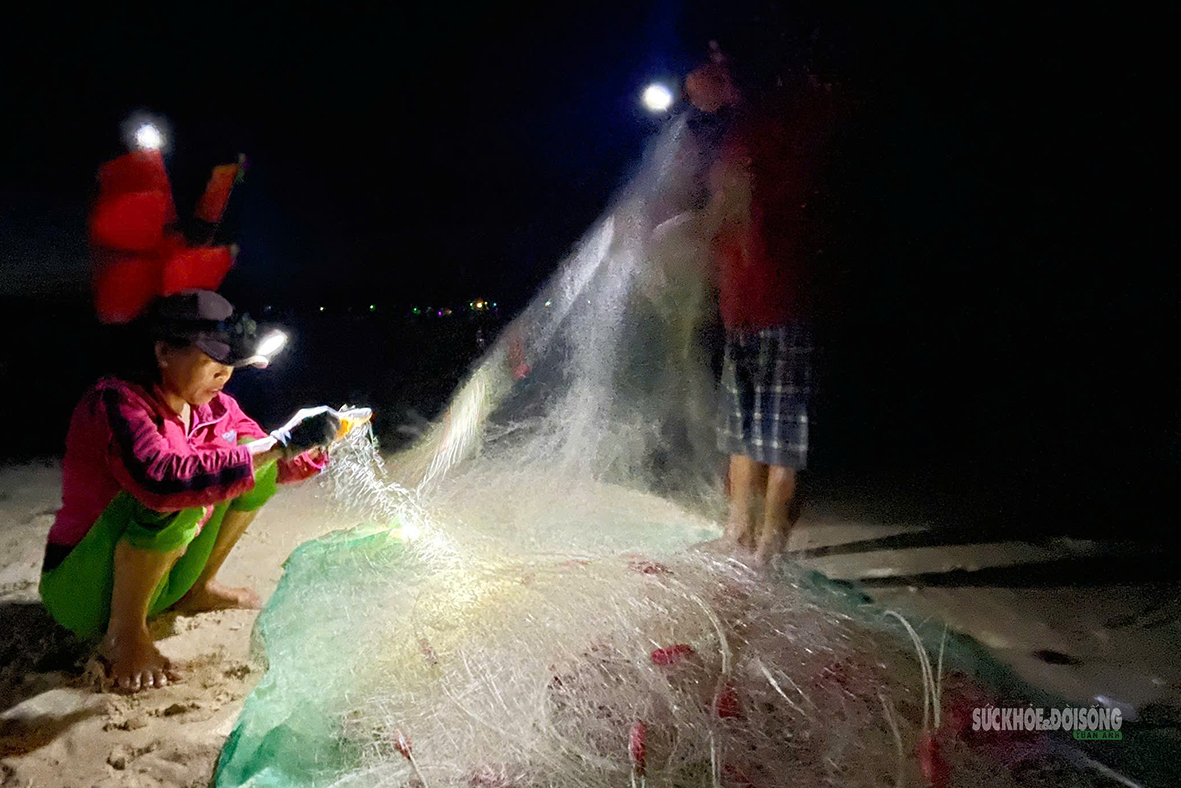 Làng chài Phước Đồng thức dậy trước bình minh- Ảnh 4.