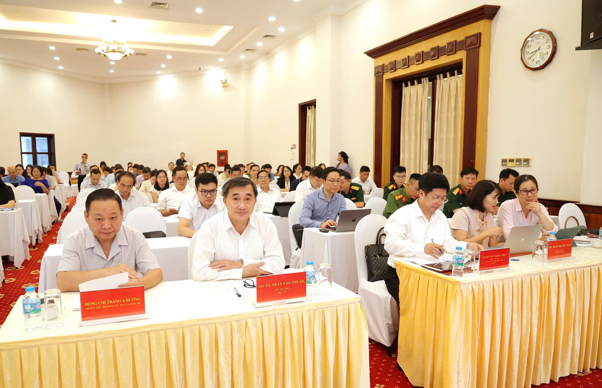 Thứ trưởng Trần Văn Thuấn: Đặt sức khỏe người dân lên ưu tiên cao nhất trong sửa Luật Phòng, chống tác hại thuốc lá- Ảnh 3.
