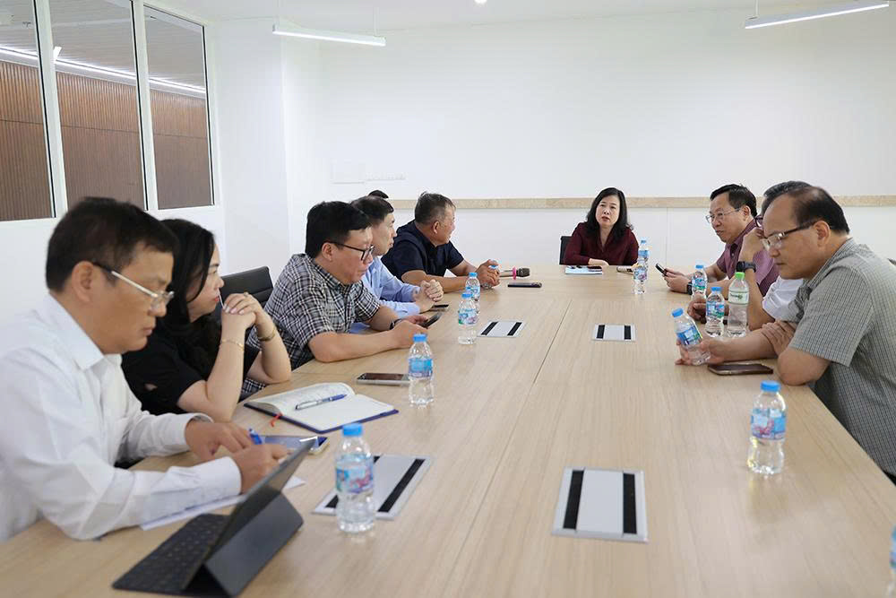 Bộ trưởng Đào Hồng Lan: Bệnh viện Hữu nghị Việt Đức cơ sở Ninh Bình phải sẵn sàng tiếp nhận người bệnh ngay từ ngày khai trương- Ảnh 7.