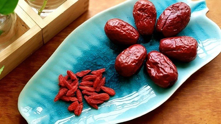Táo kết hợp với 3 nguyên liệu quen thuộc giúp thư giãn, hỗ trợ giấc ngủ - Ảnh 2.