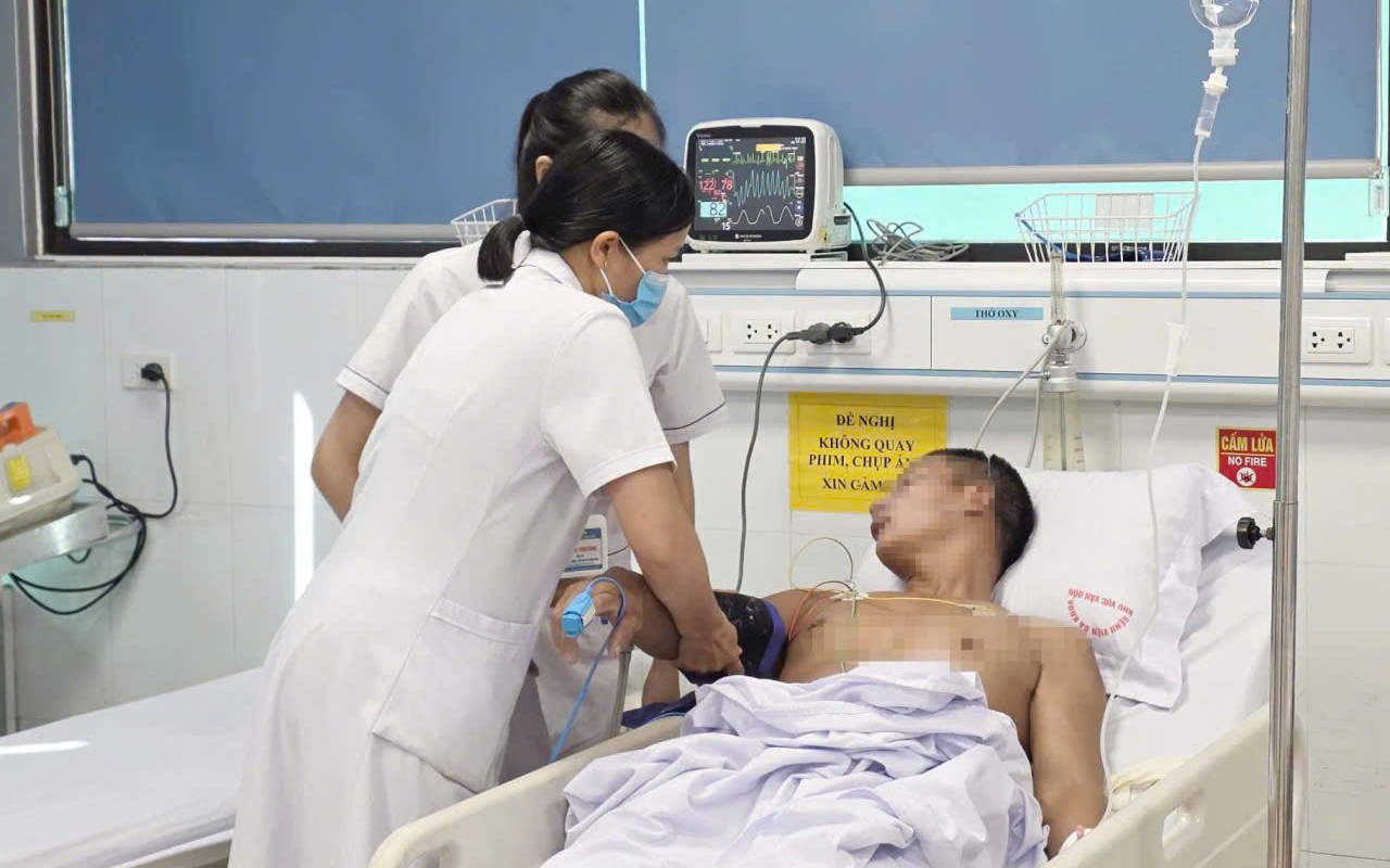 Vụ lật tàu trên biển: Tìm kiếm nạn nhân cuối cùng mất tích- Ảnh 3.