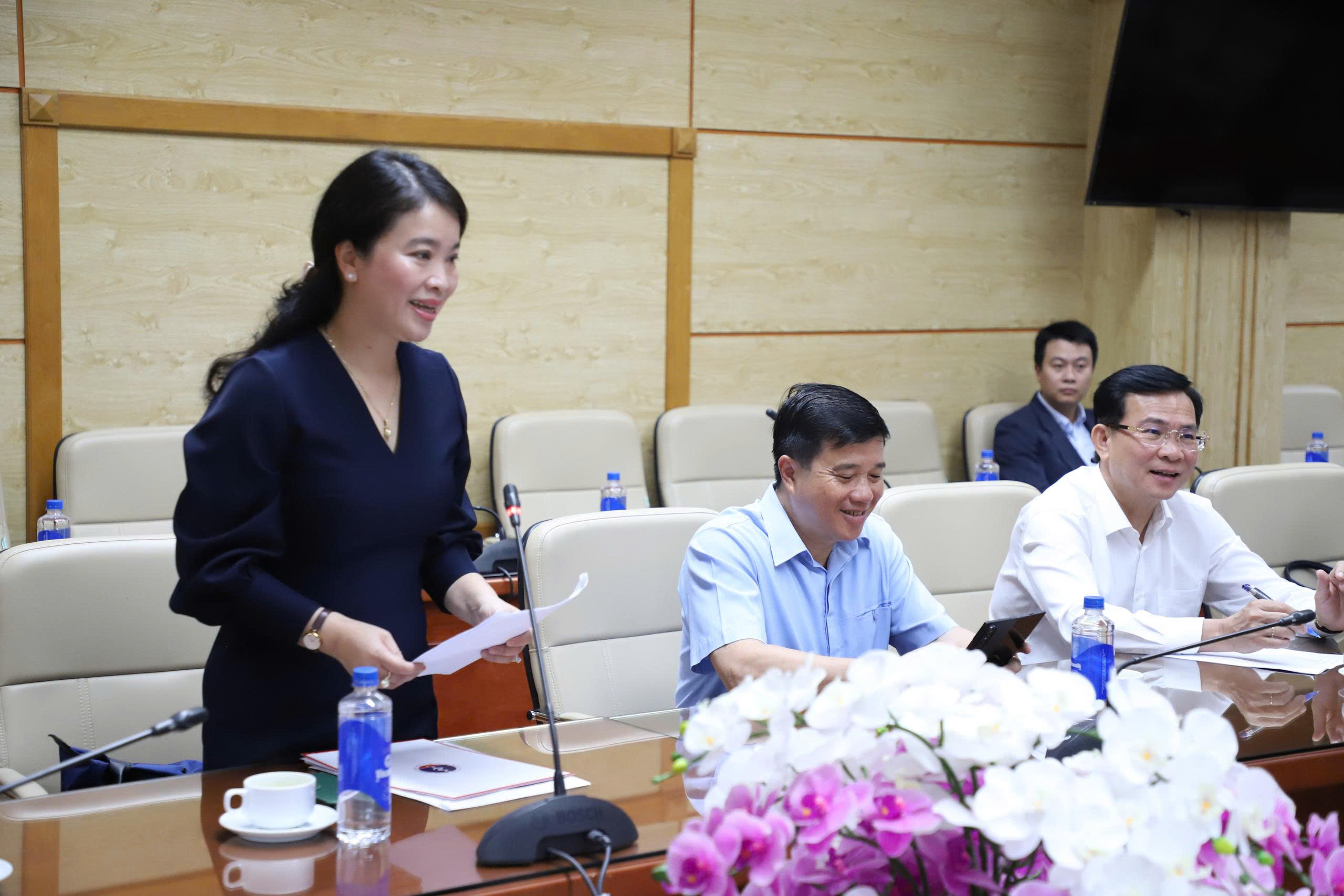 Bộ trưởng Đào Hồng Lan: Quan tâm đầu tư cho y tế là đầu tư cho phát triển bền vững của Lâm Đồng- Ảnh 4.