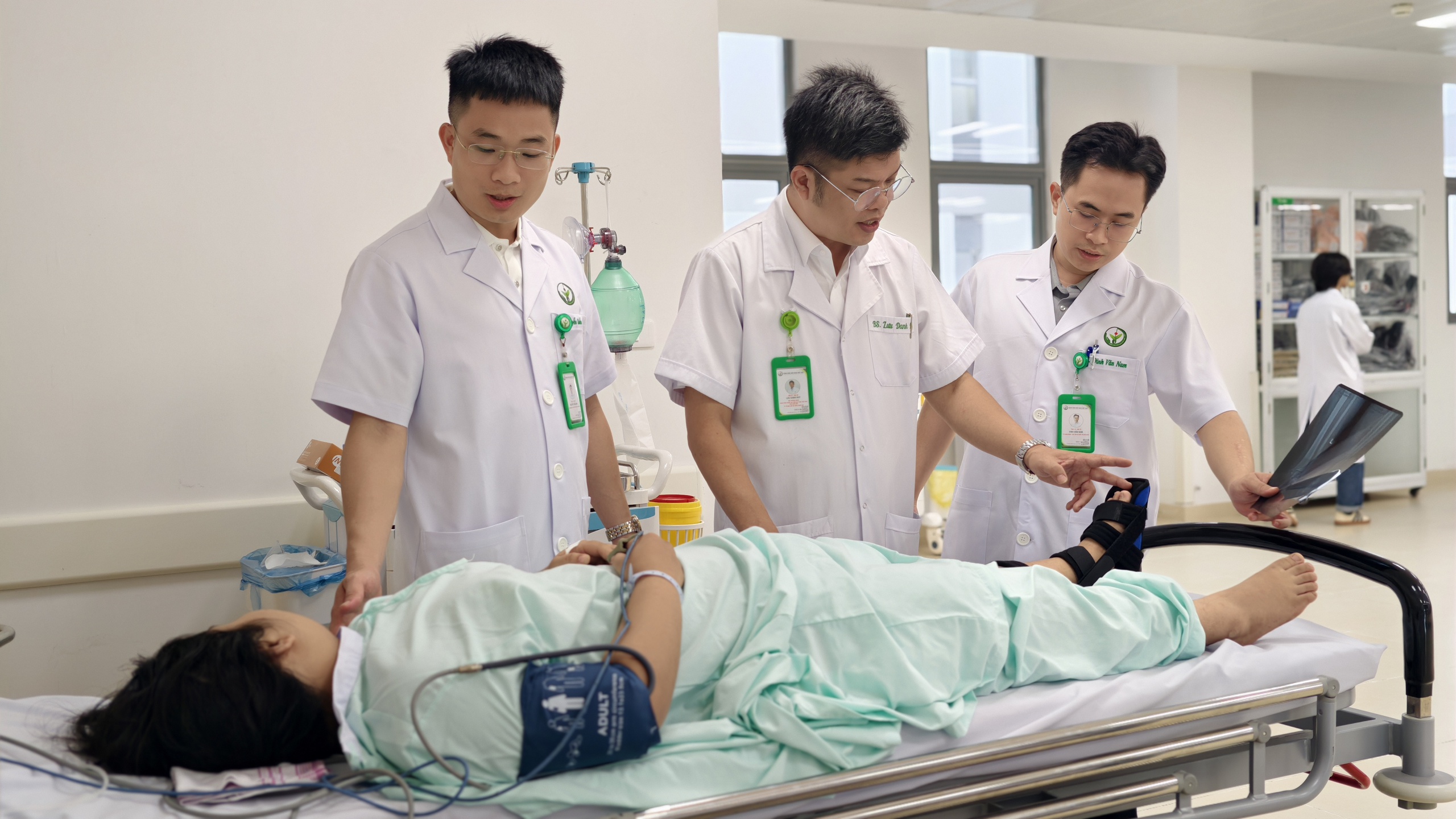 Ca cấp cứu và ca phẫu thuật đầu tiên tại Bệnh viện Hữu nghị Việt Đức cơ sở Ninh Bình - Ảnh 3.