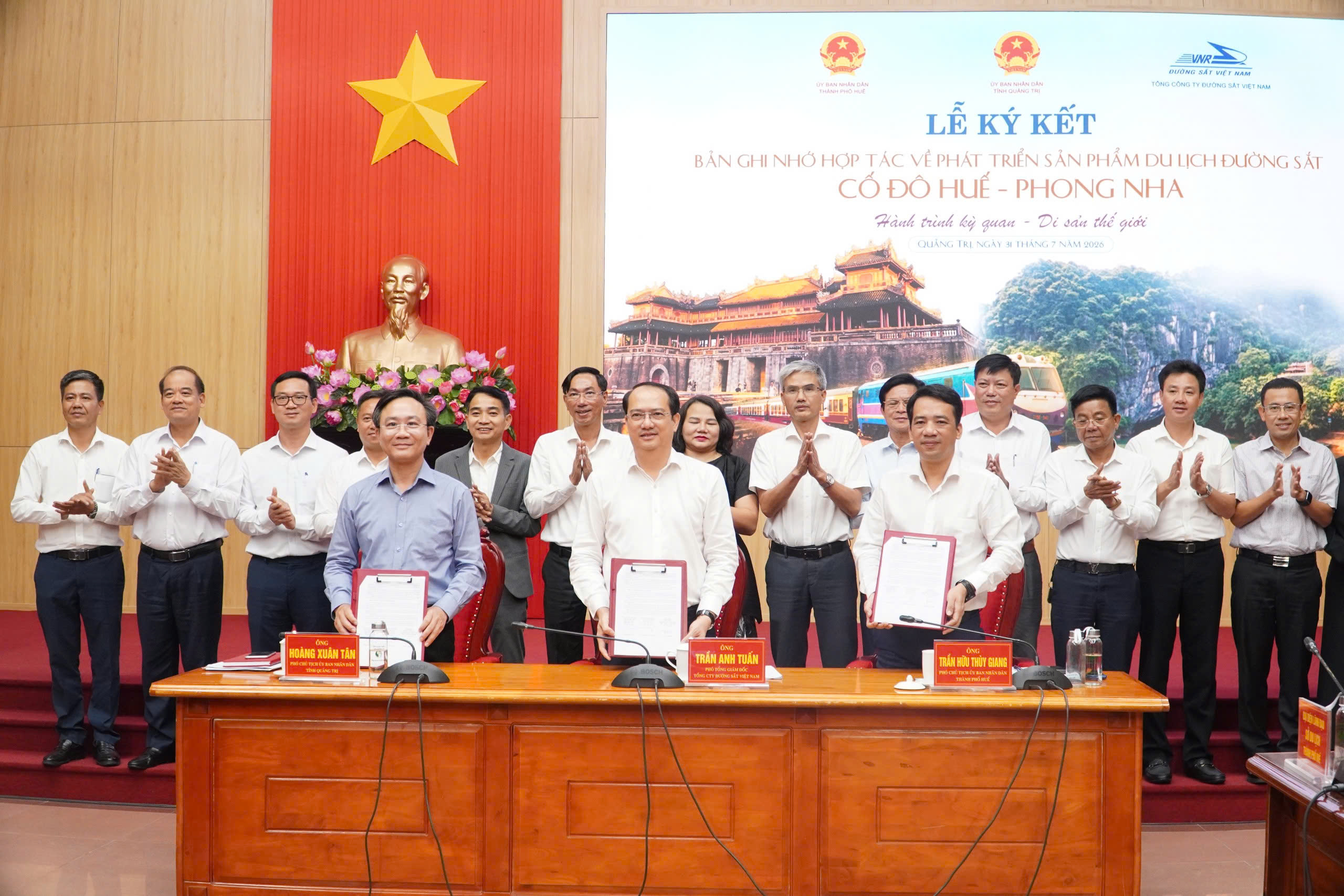 Có gì bên trong đoàn tàu du lịch Cố đô Huế - Phong Nha sắp đưa vào khai thác? - Ảnh 5.